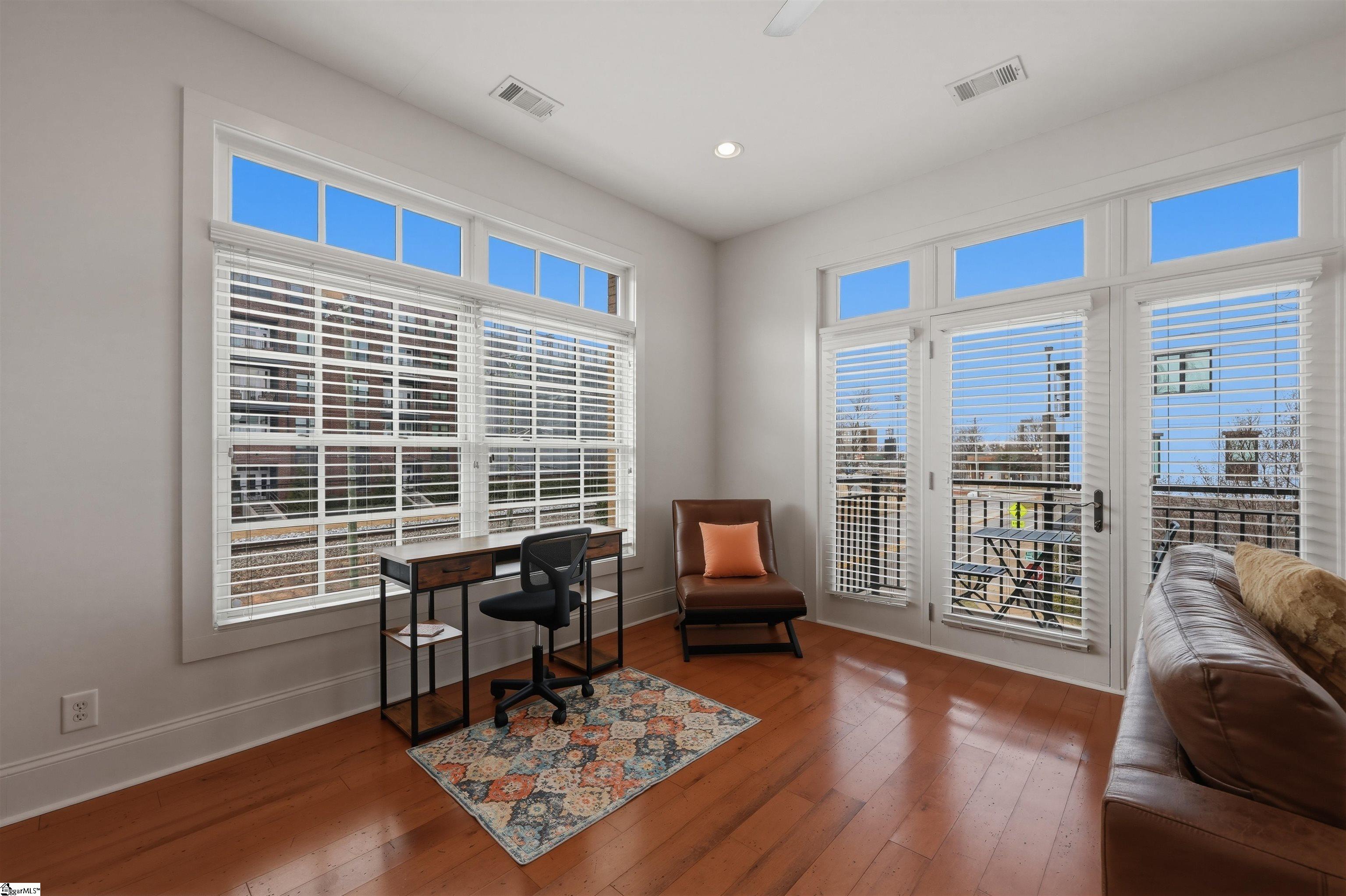 301 Augusta Street Unit 203