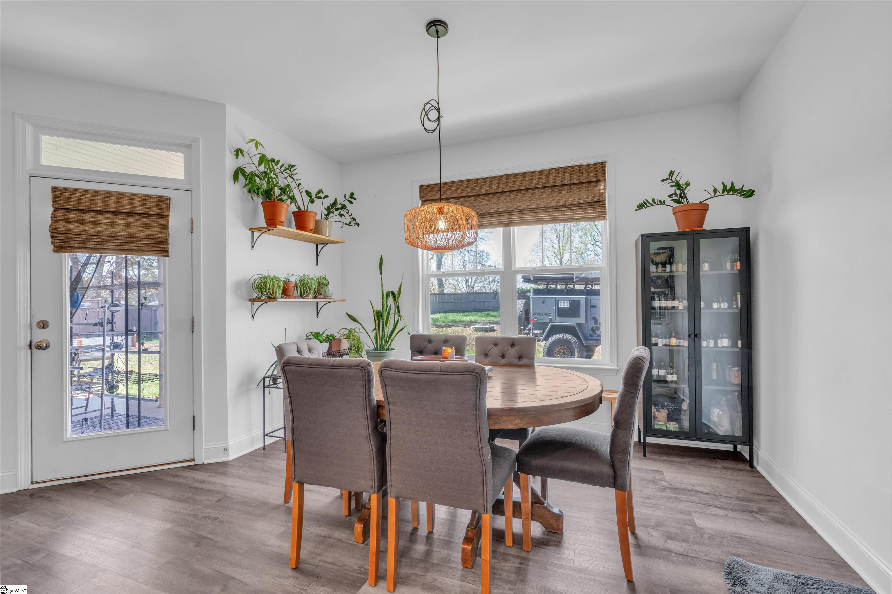 104 Timber Glen Place