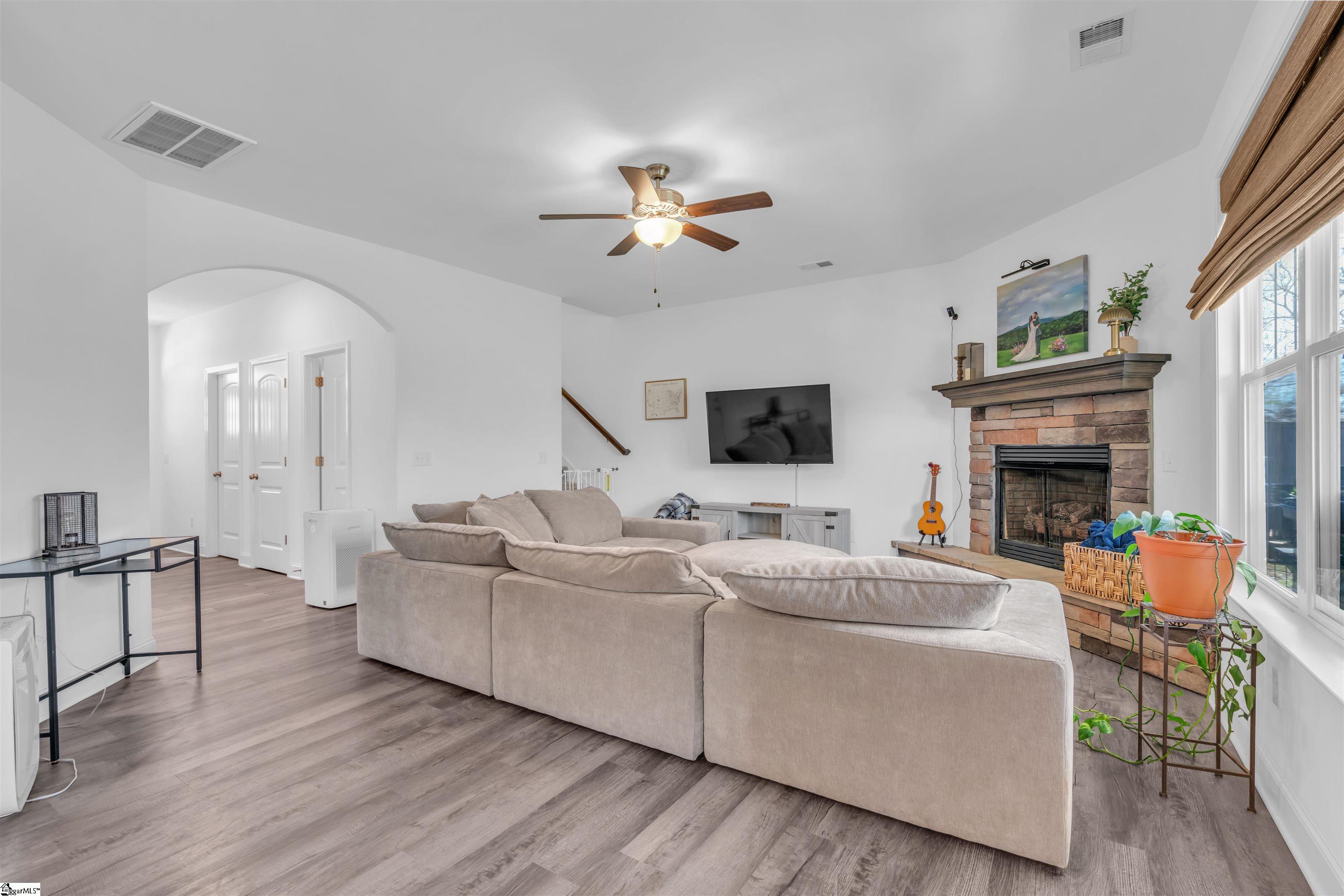 104 Timber Glen Place