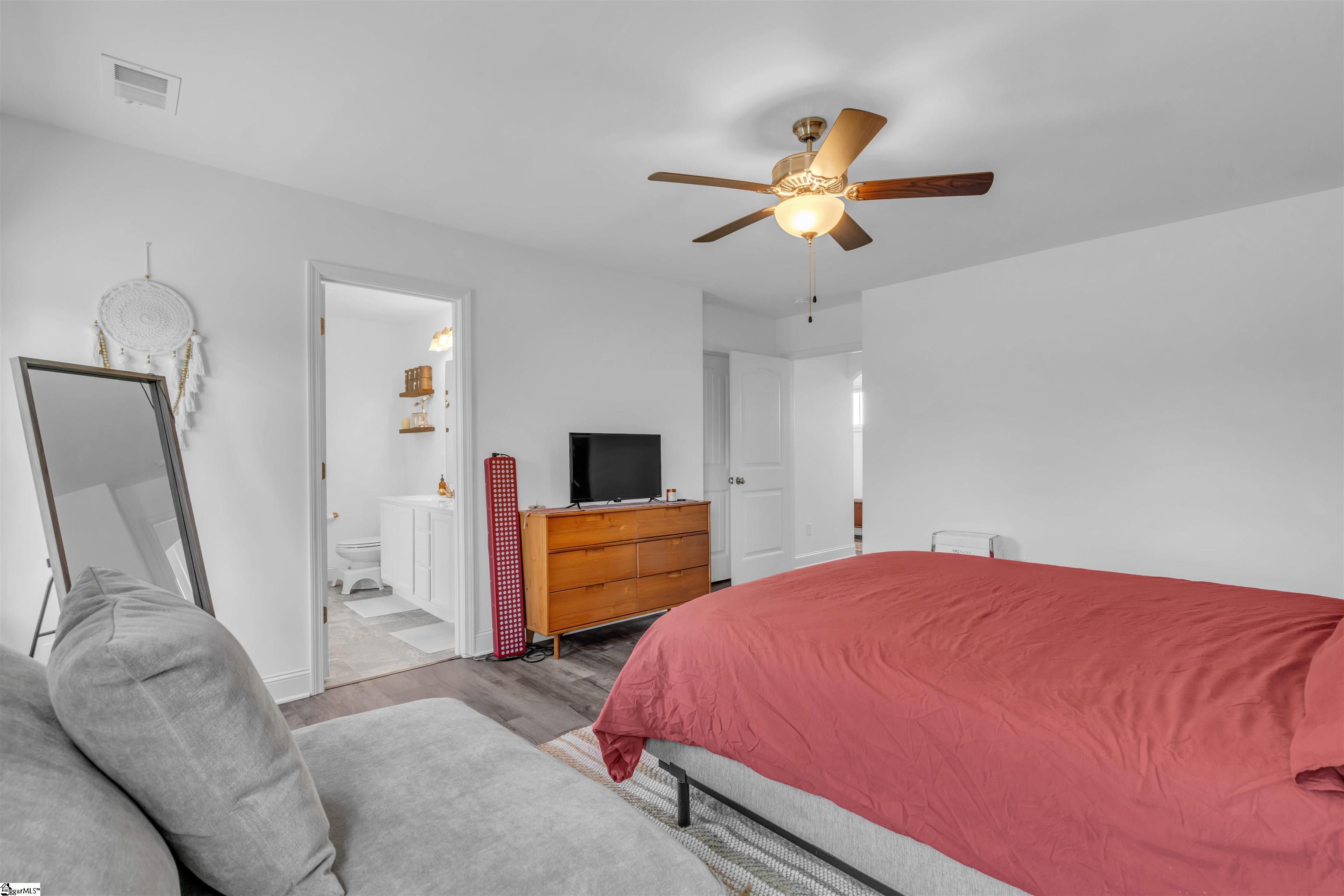 104 Timber Glen Place