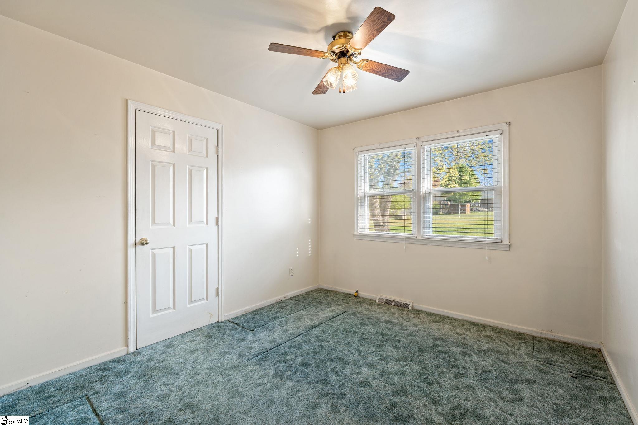 106 Whitestone Avenue