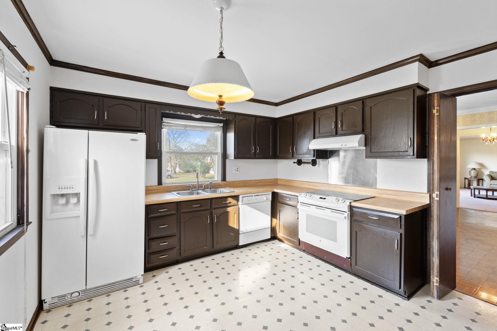 106 Whitestone Avenue