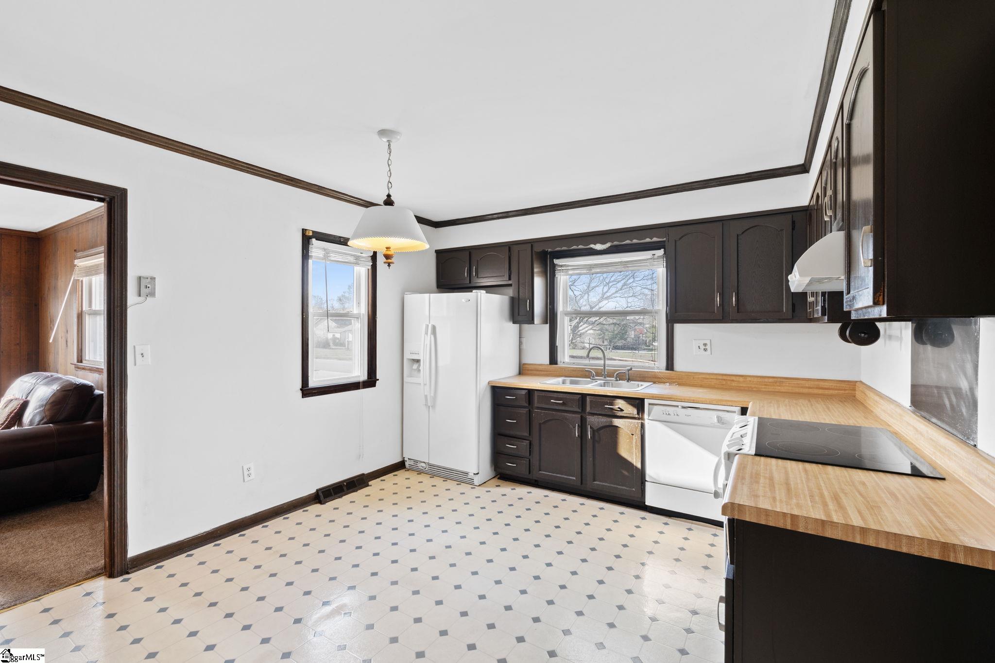 106 Whitestone Avenue