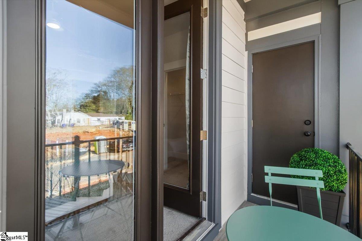9 Hawthorne Lane Unit 105
