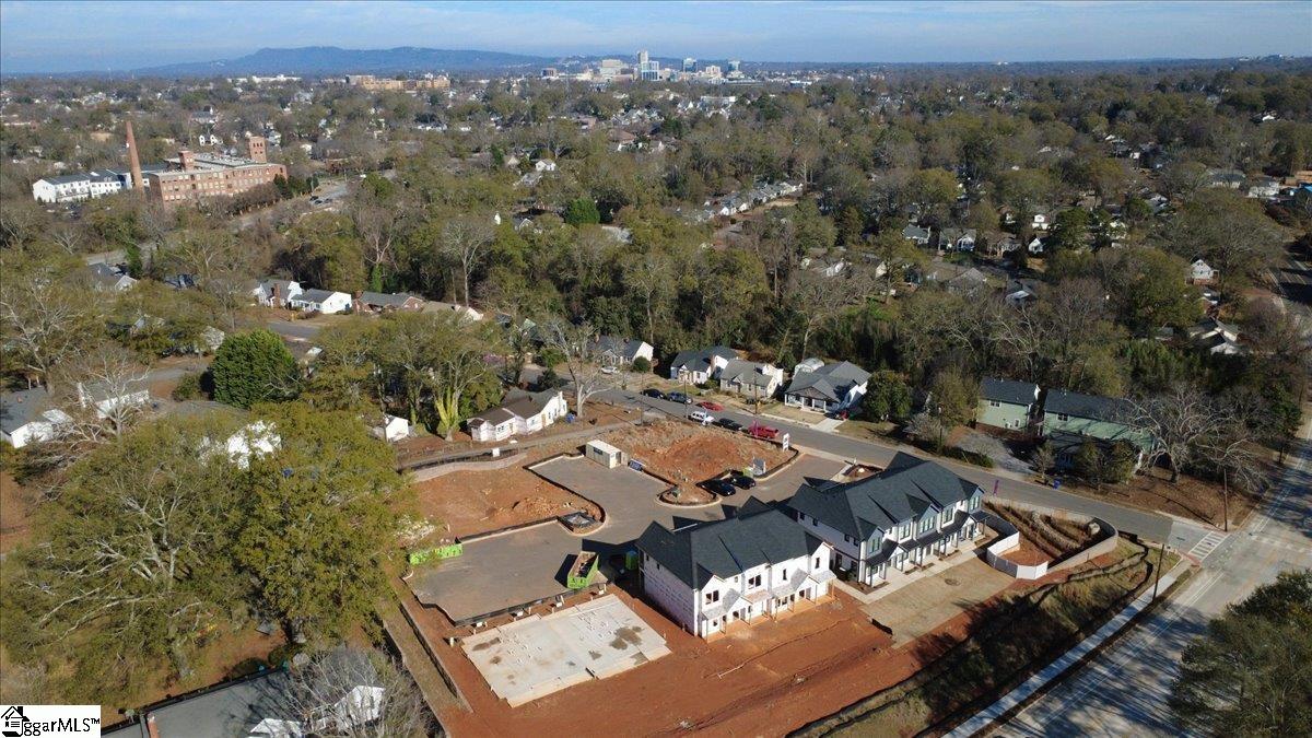 9 Hawthorne Lane Unit 105
