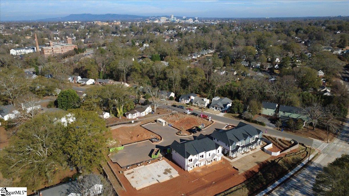 9 Hawthorne Lane Unit 105