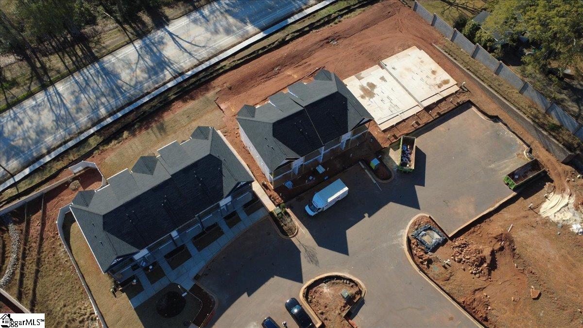 9 Hawthorne Lane Unit 105