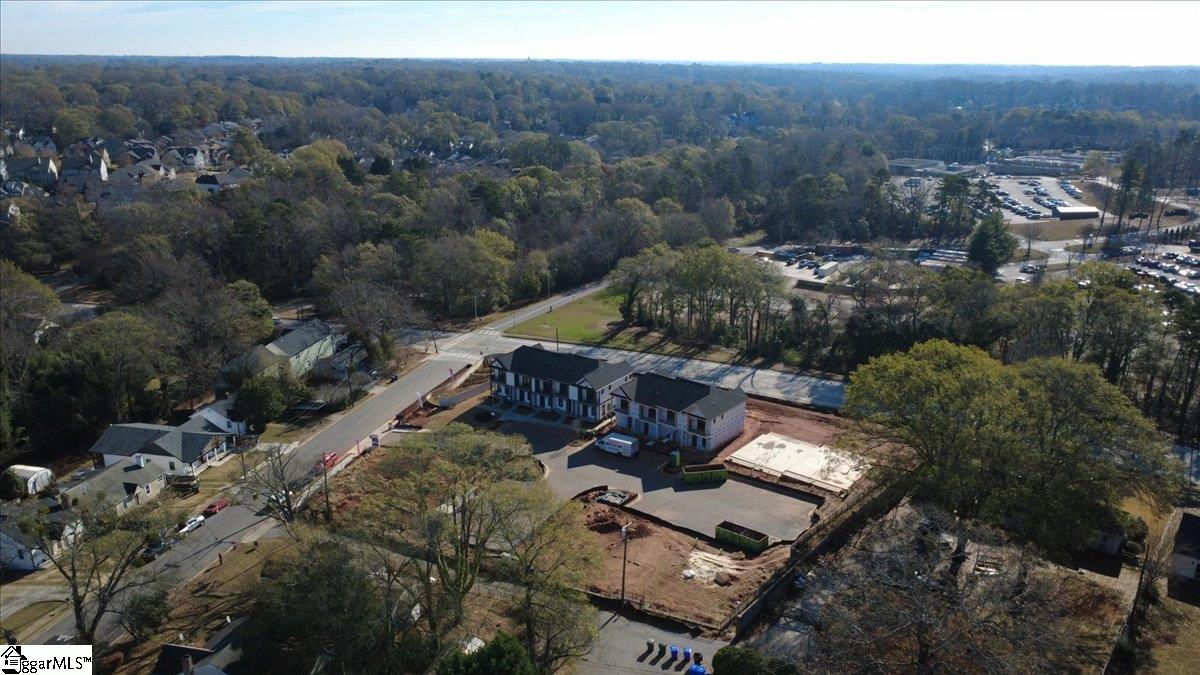 9 Hawthorne Lane Unit 105