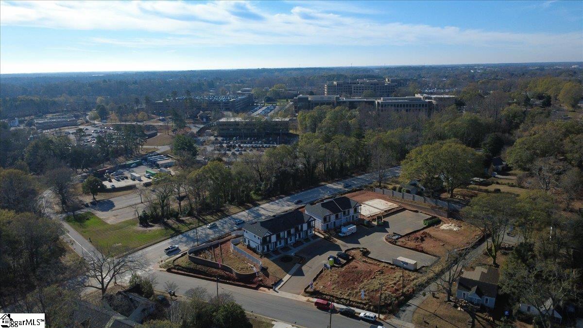 9 Hawthorne Lane Unit 105