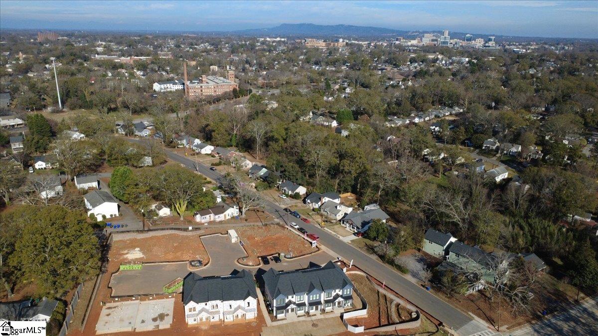 9 Hawthorne Lane Unit 105