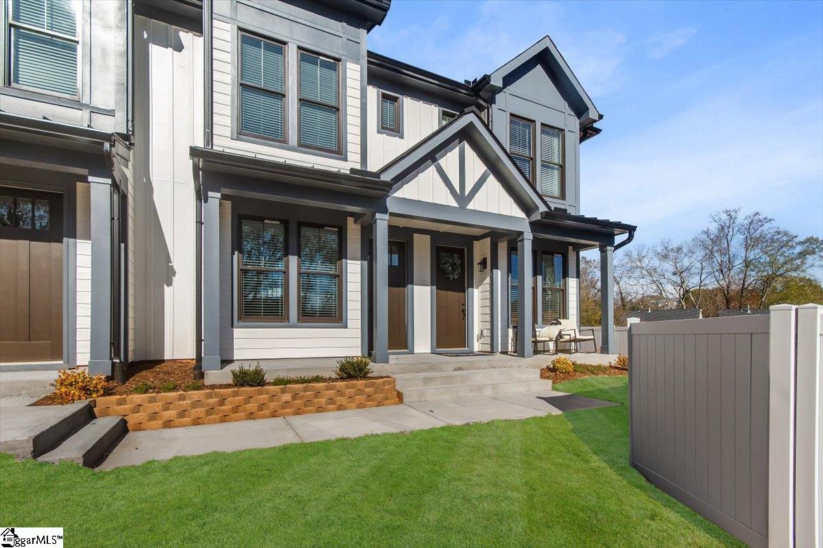 9 Hawthorne Lane Unit 105