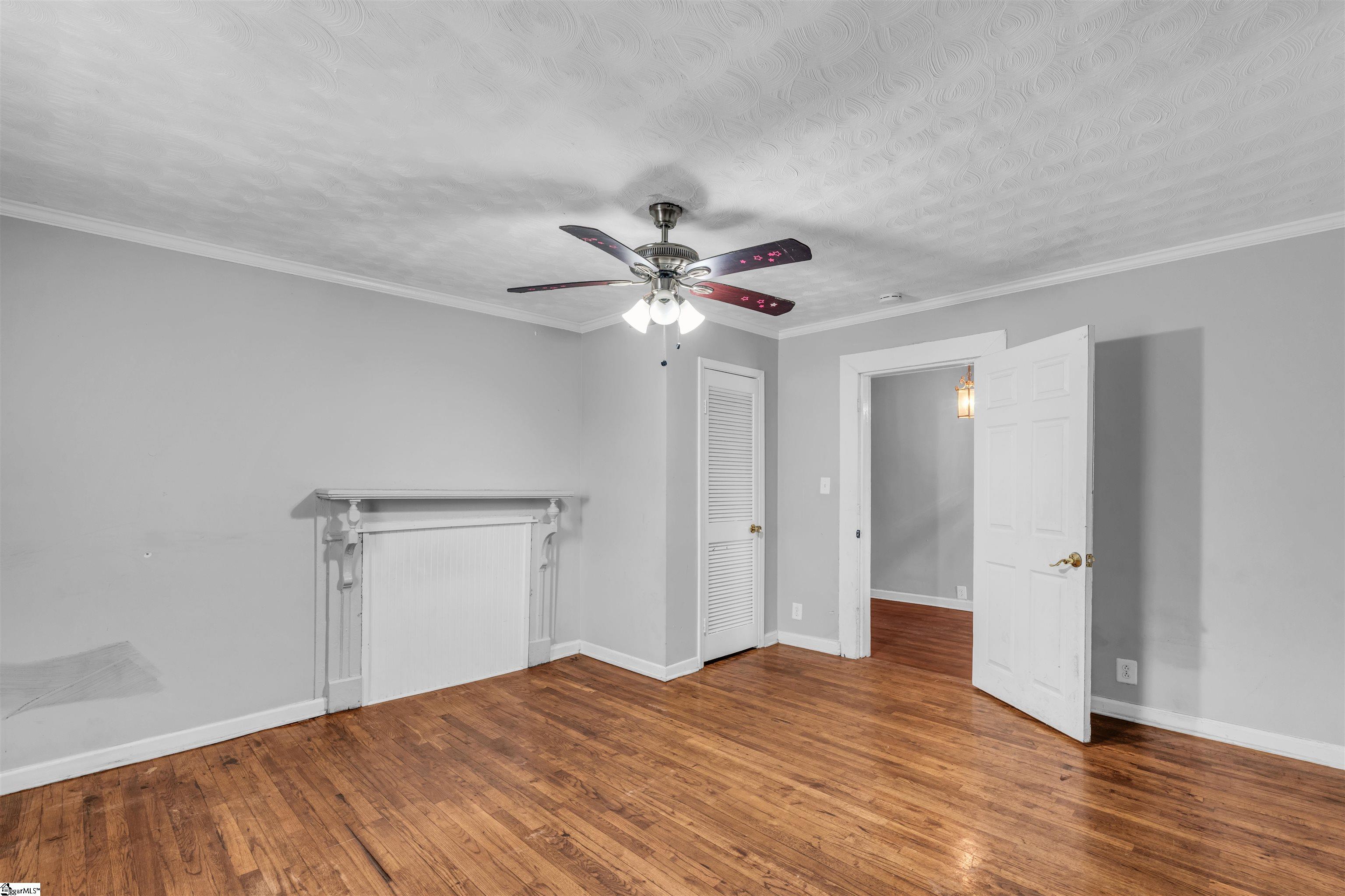 521 Perry Avenue