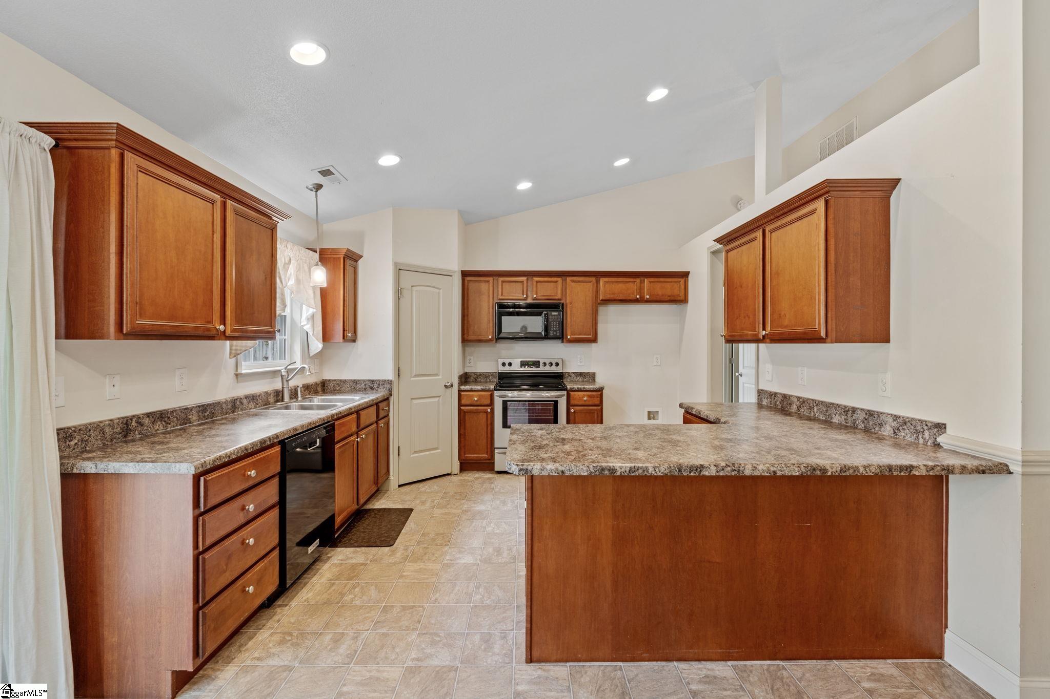 863 Vandenburg Drive