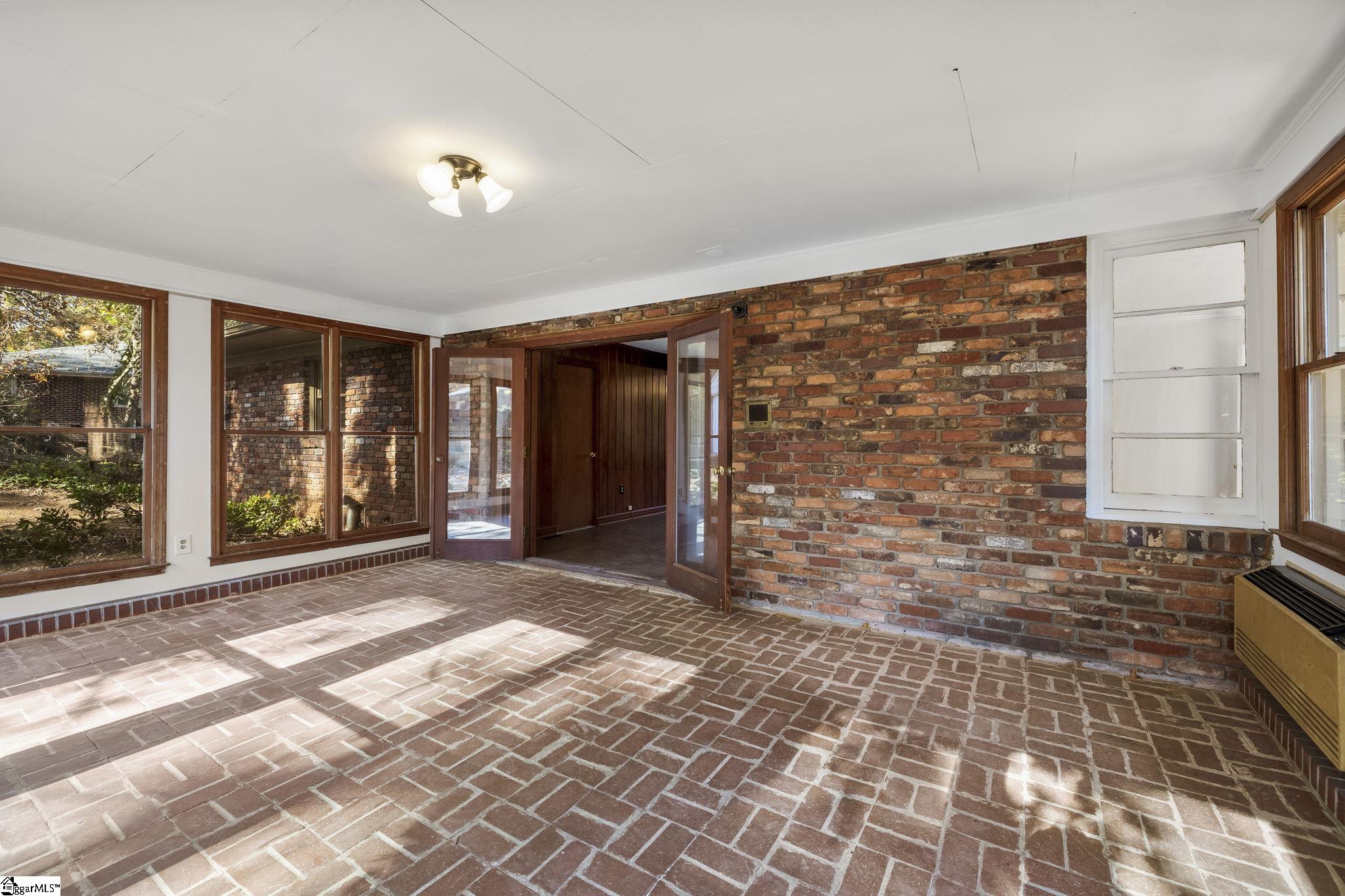 310 Cardinal Drive