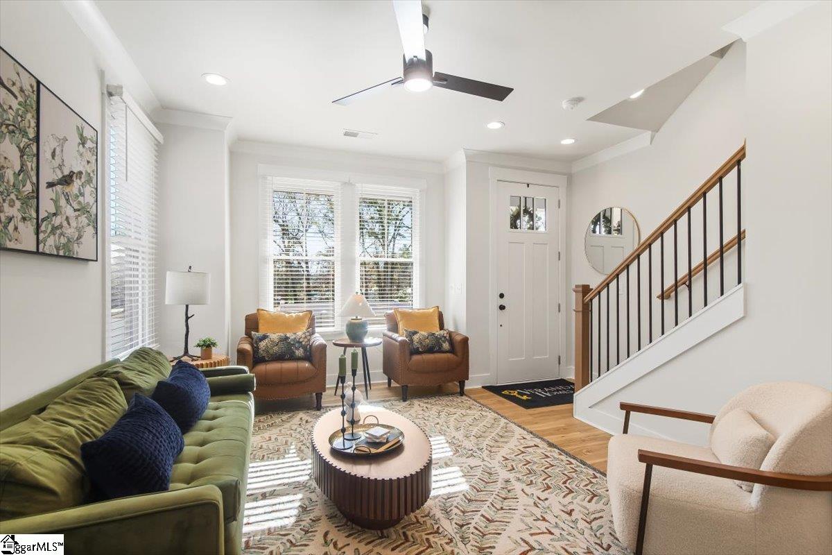 9 Hawthorne Lane Unit 104