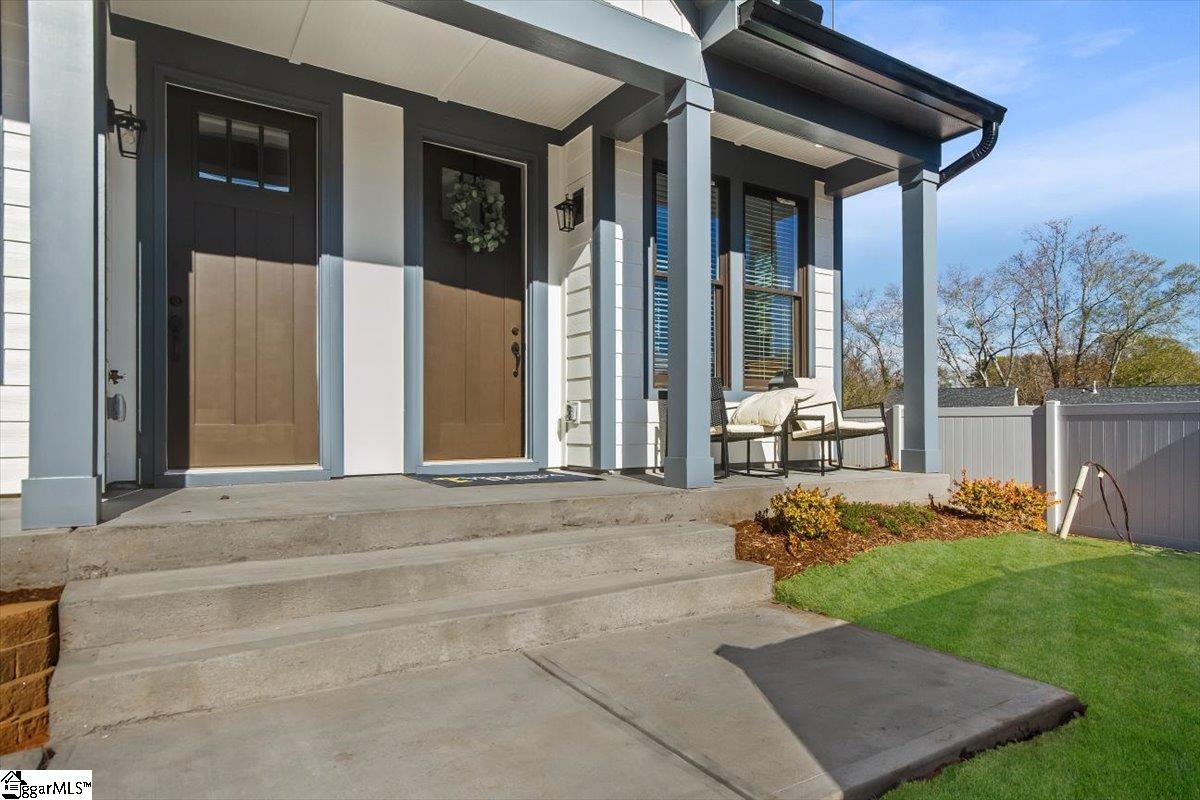 9 Hawthorne Lane Unit 104