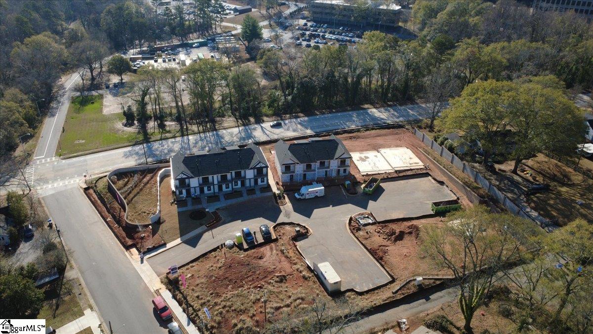 9 Hawthorne Lane Unit 104