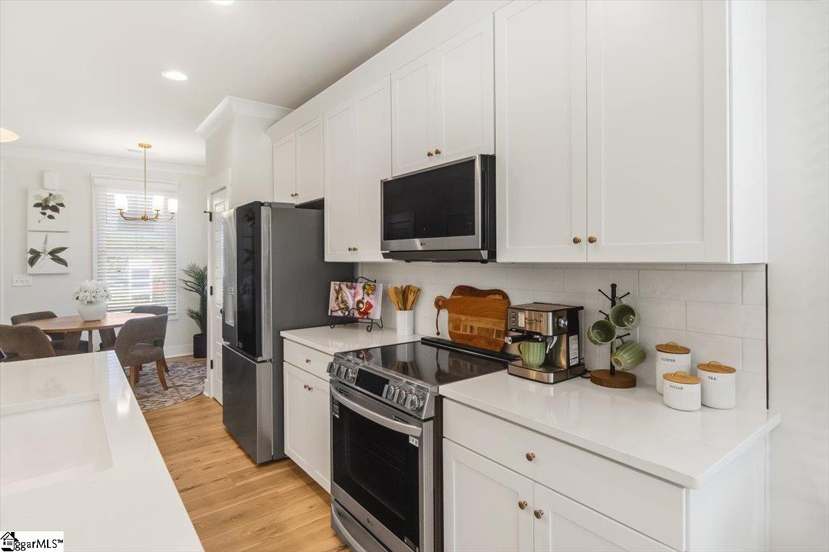 9 Hawthorne Lane Unit 104