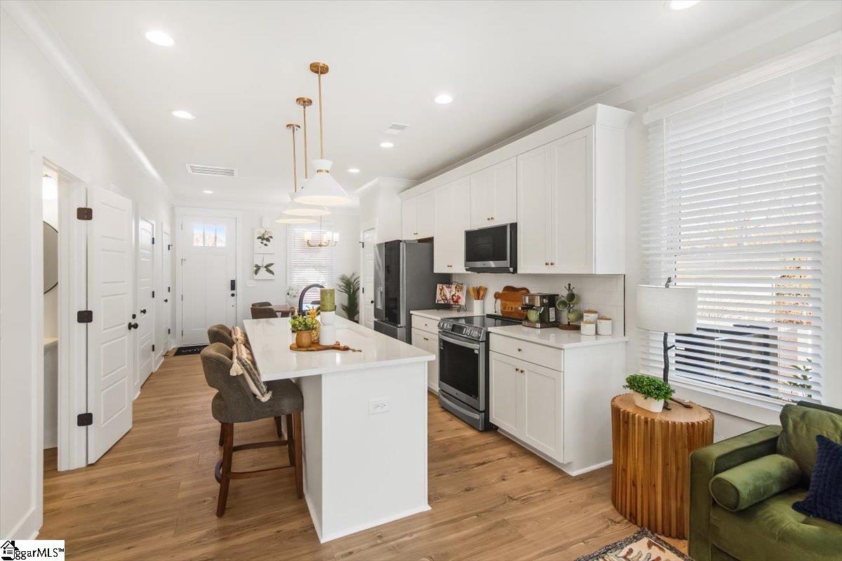 9 Hawthorne Lane Unit 104