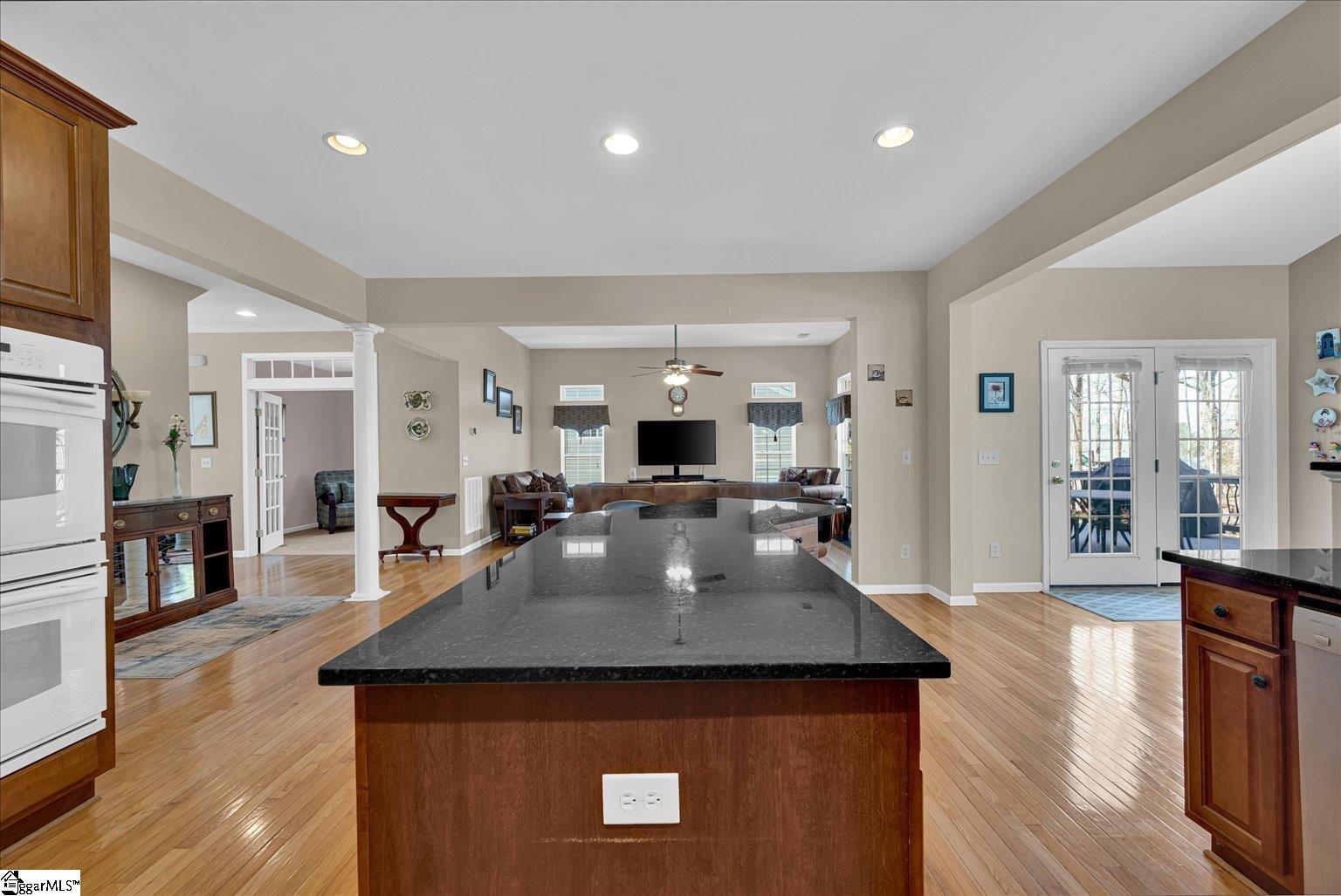 27 Waters Reach Lane