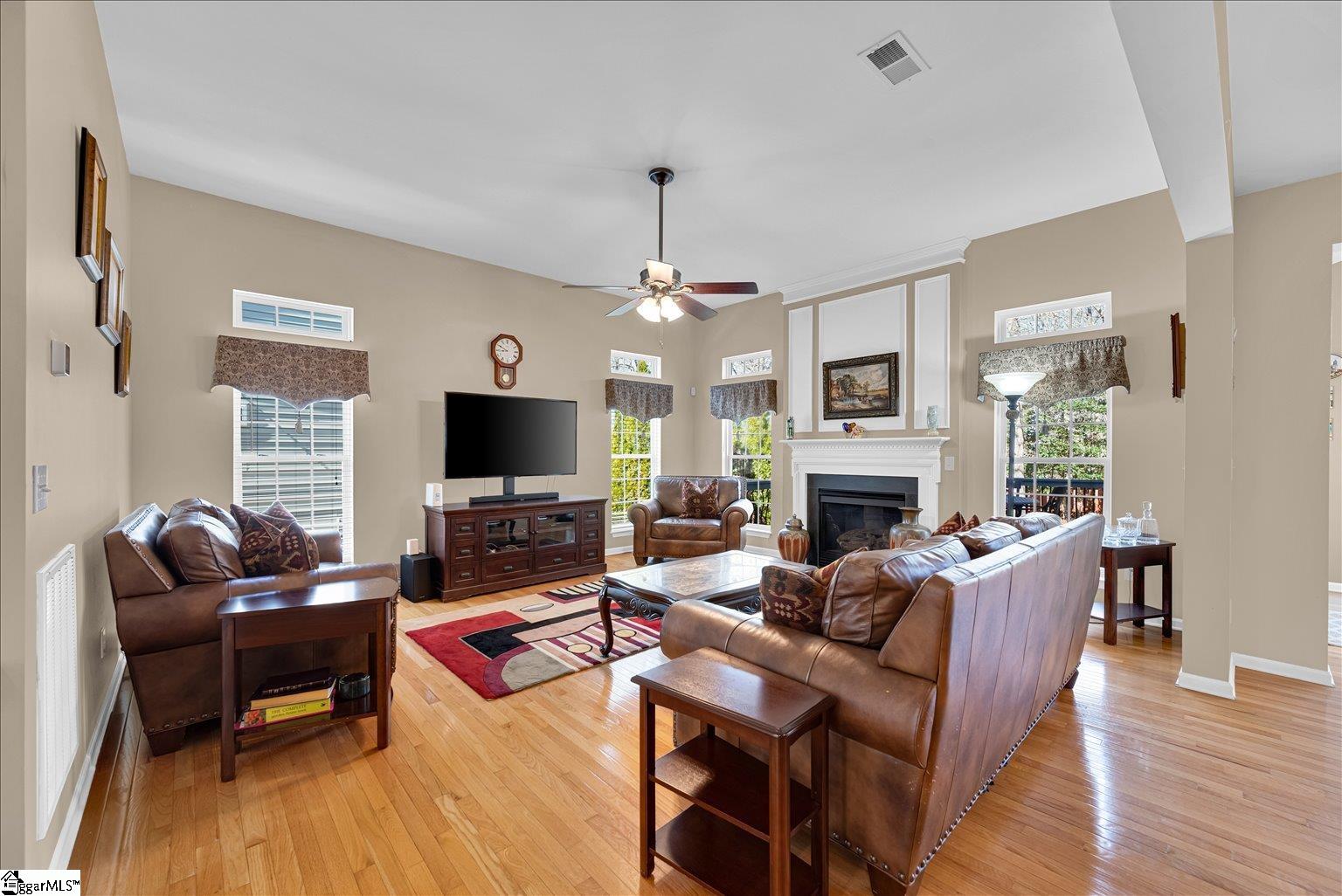 27 Waters Reach Lane