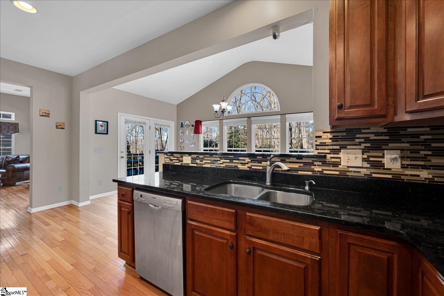 27 Waters Reach Lane