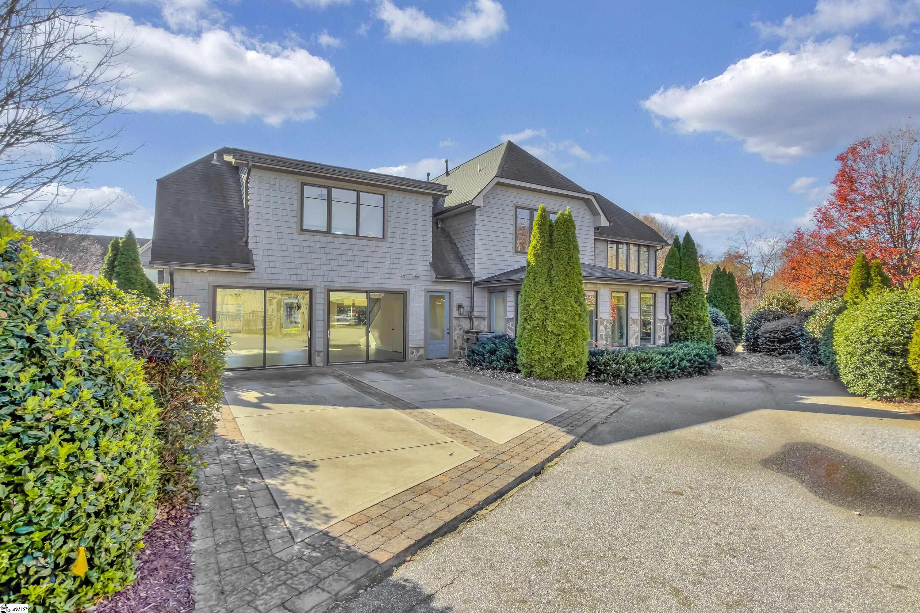 1 Village Mews Road