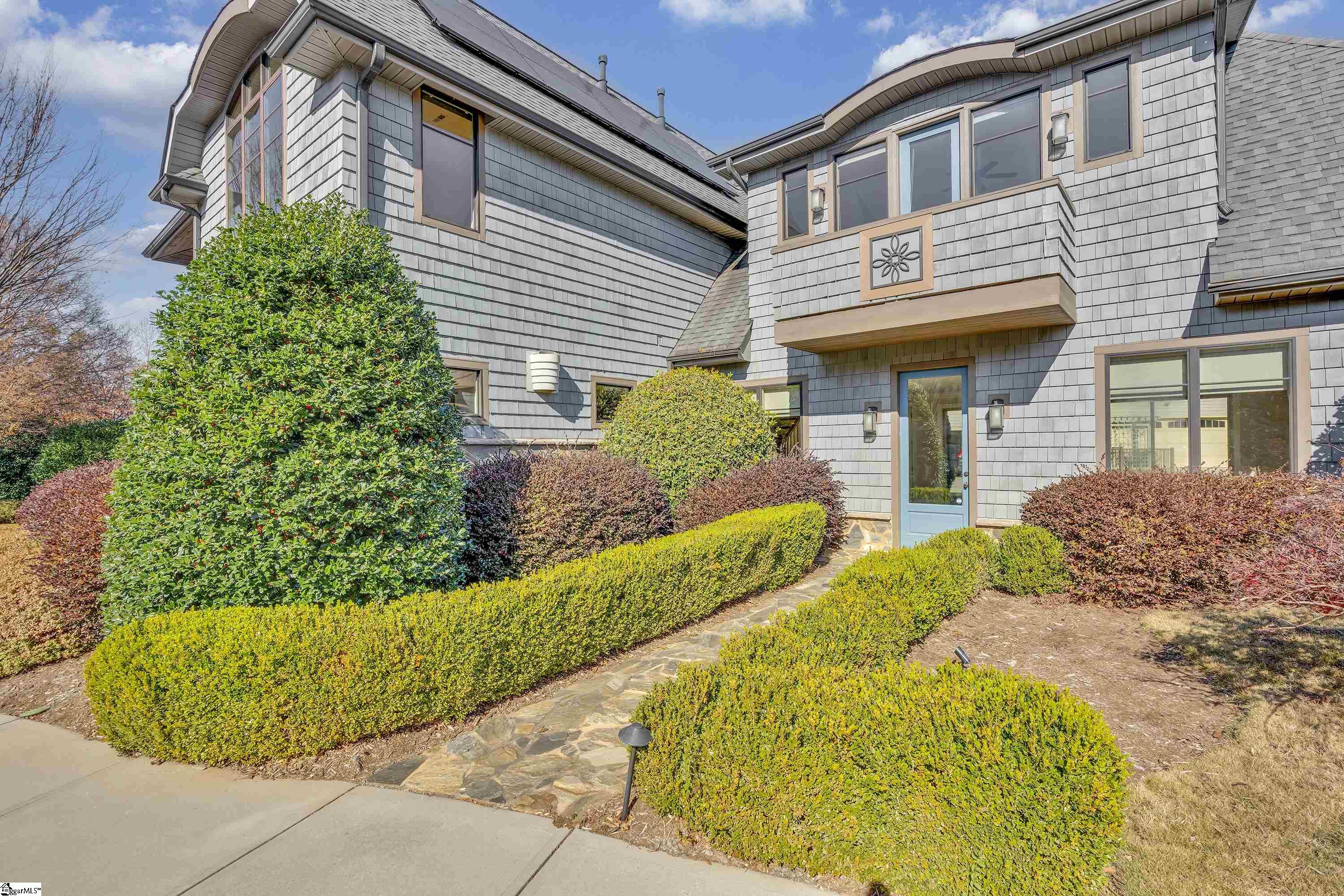 1 Village Mews Road