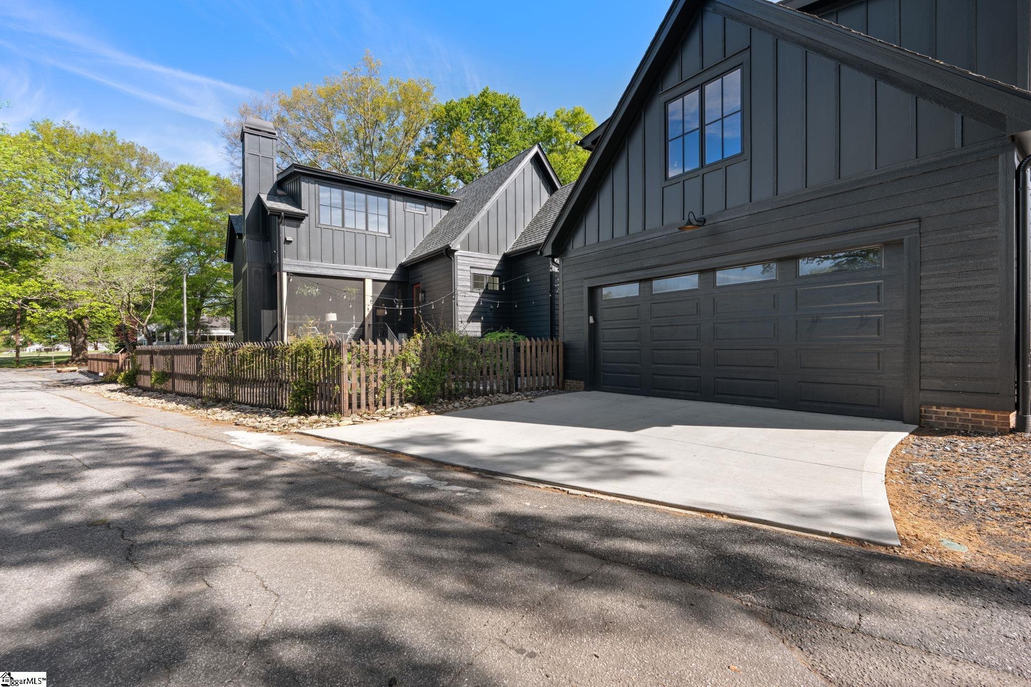 119 Columbia Circle