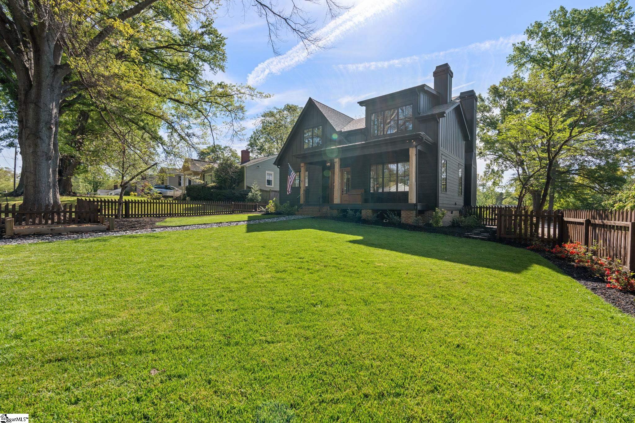 119 Columbia Circle
