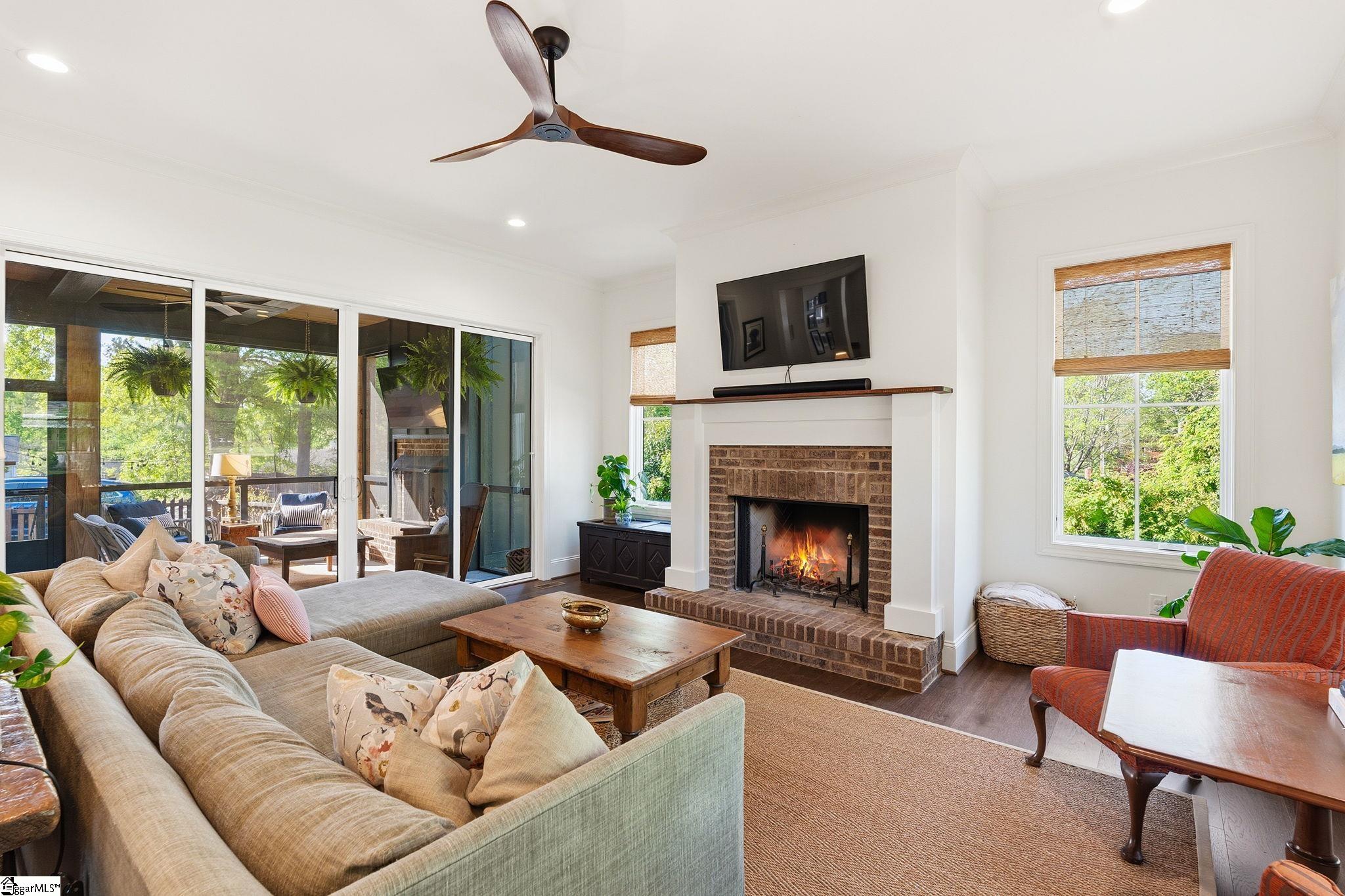 119 Columbia Circle