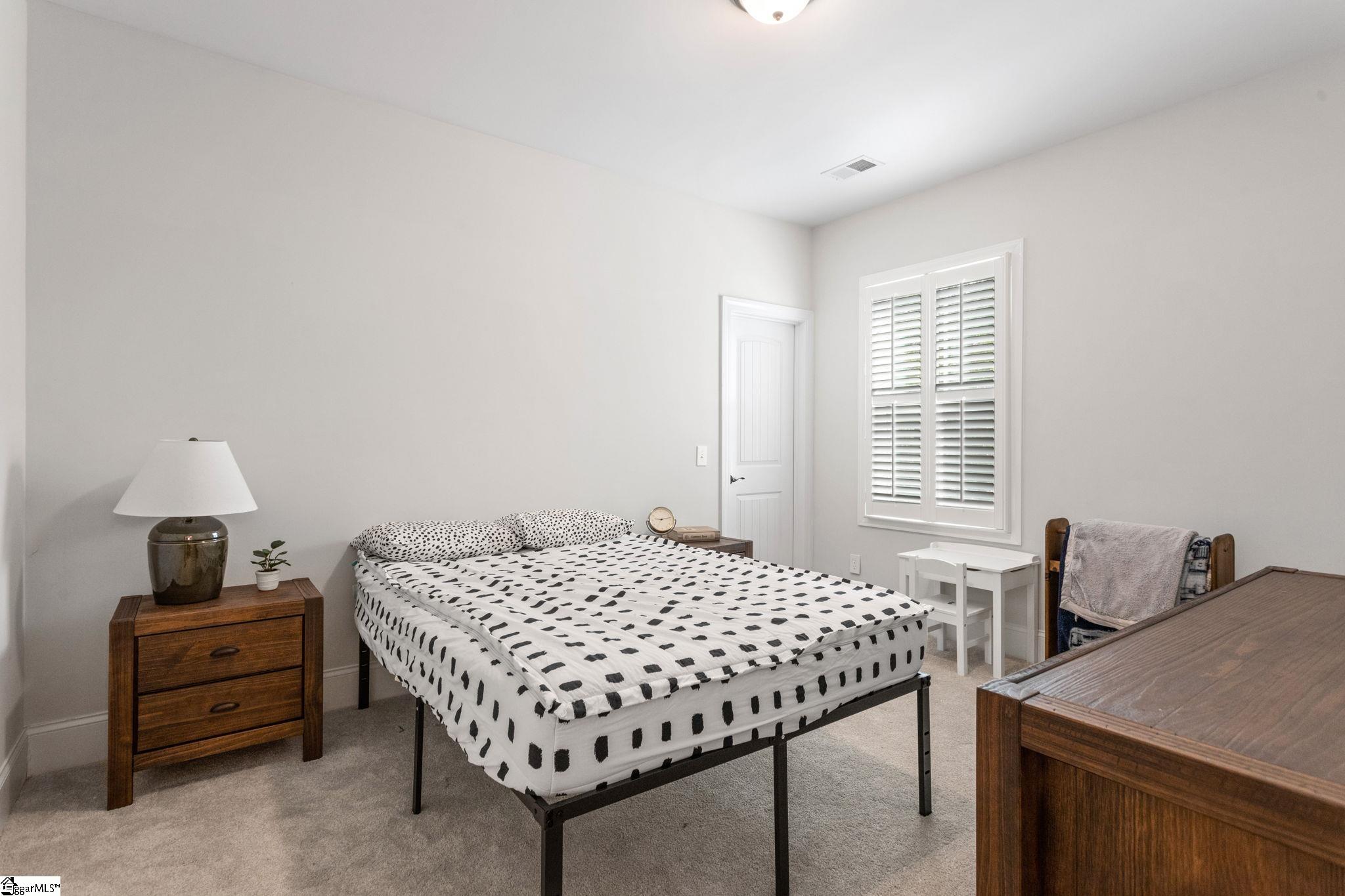 504 Forest Edge Court