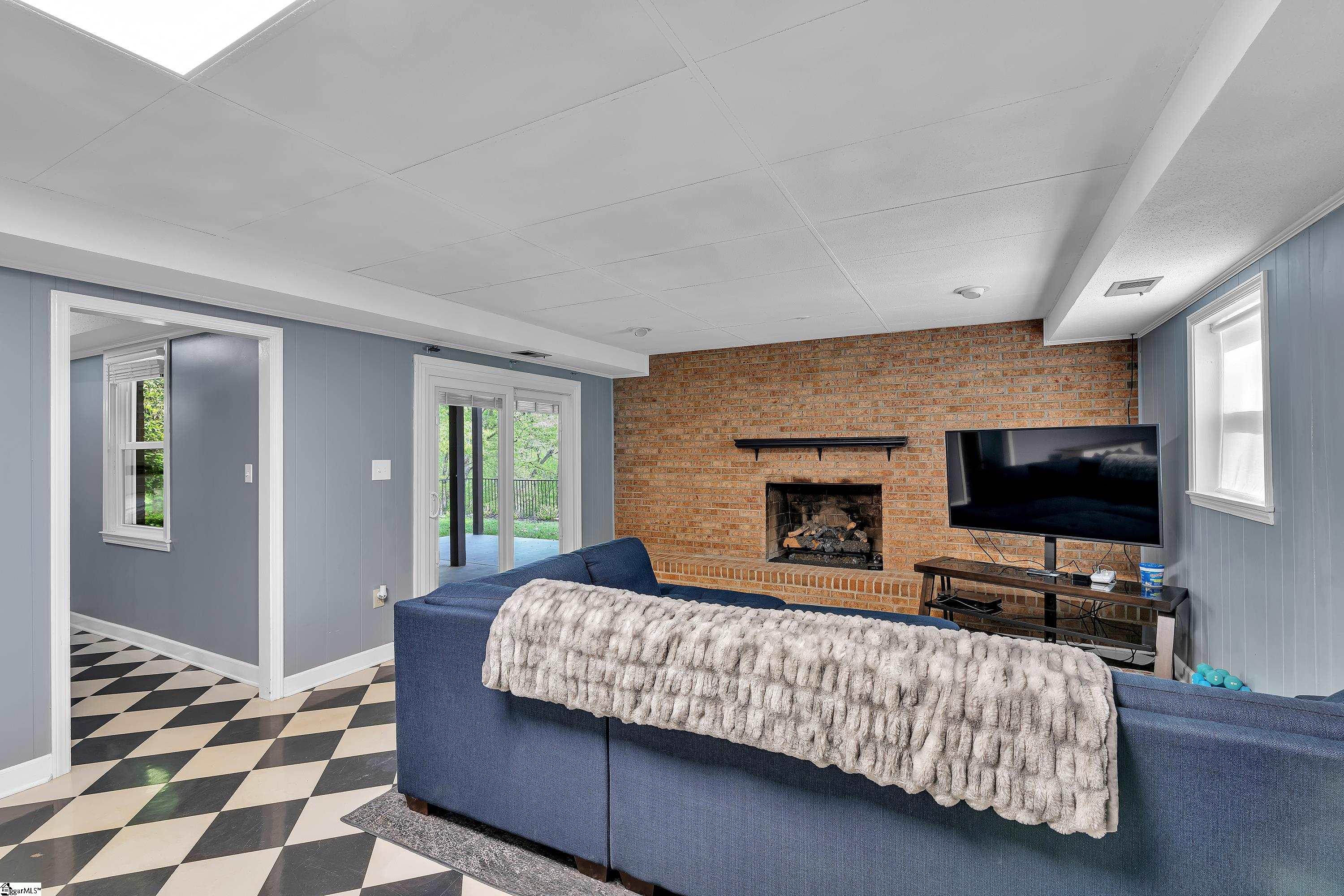 141 Greybridge Road