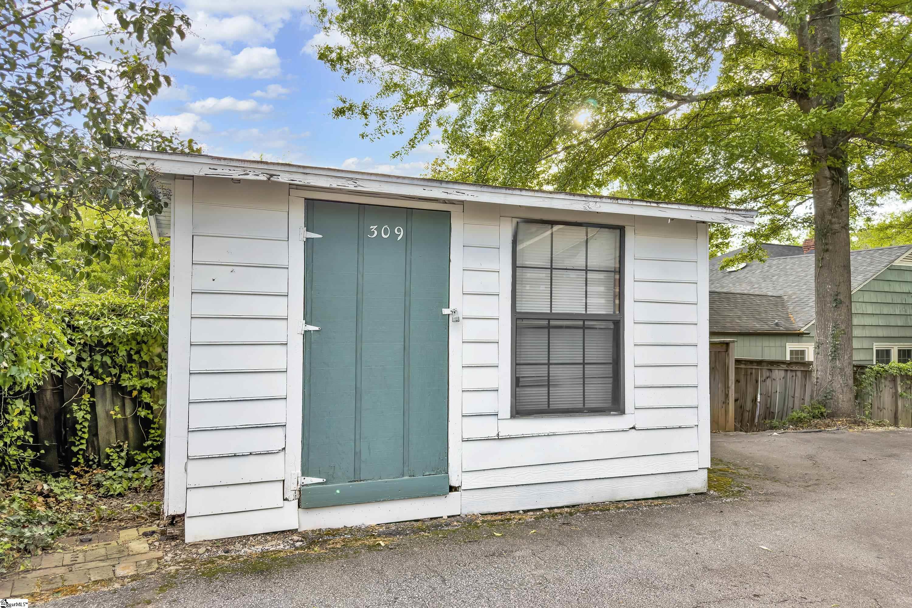 309 Melville Avenue
