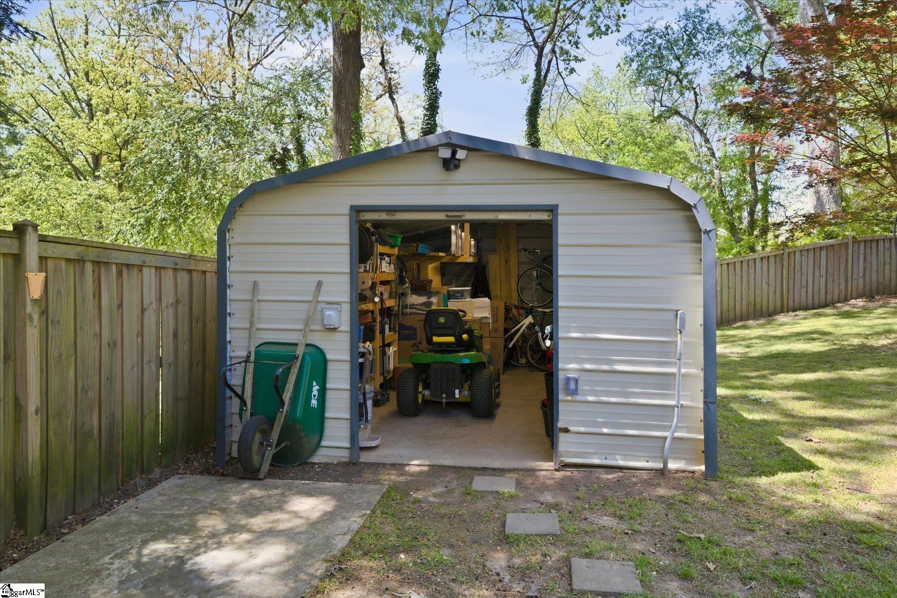 5 Lockwood Avenue
