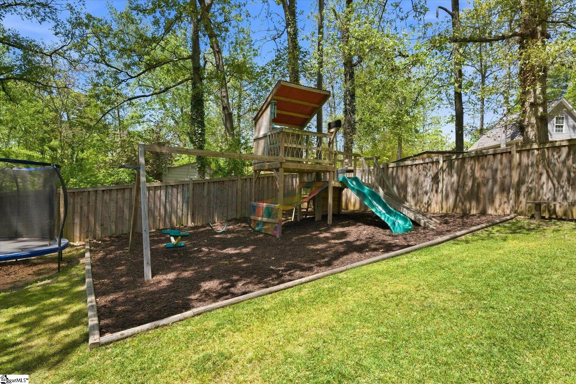 5 Lockwood Avenue