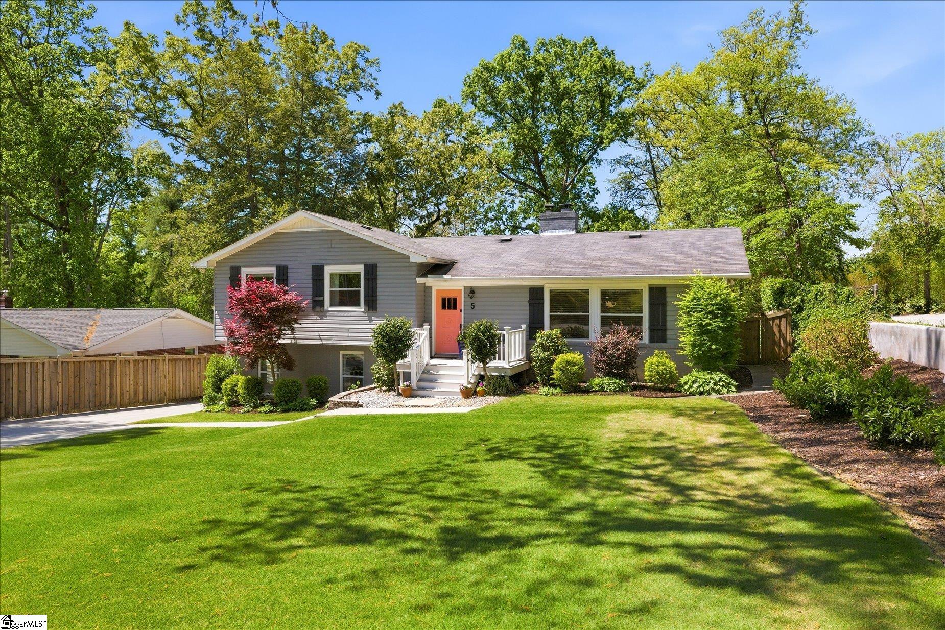 5 Lockwood Avenue