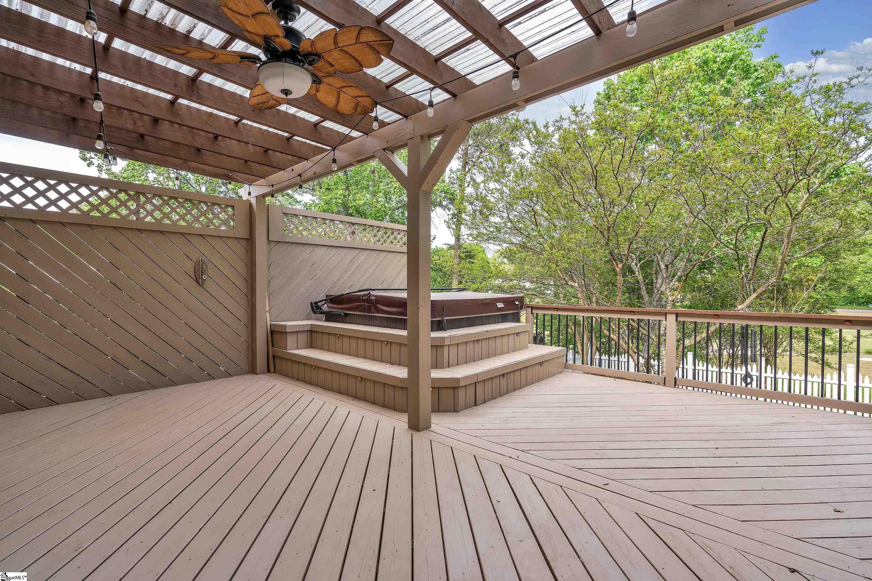 210 Ledgewood Way