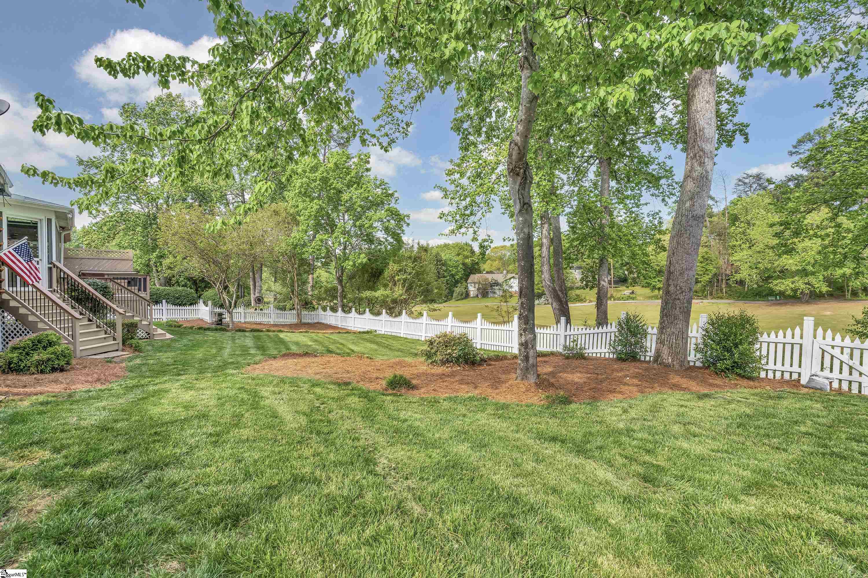 210 Ledgewood Way