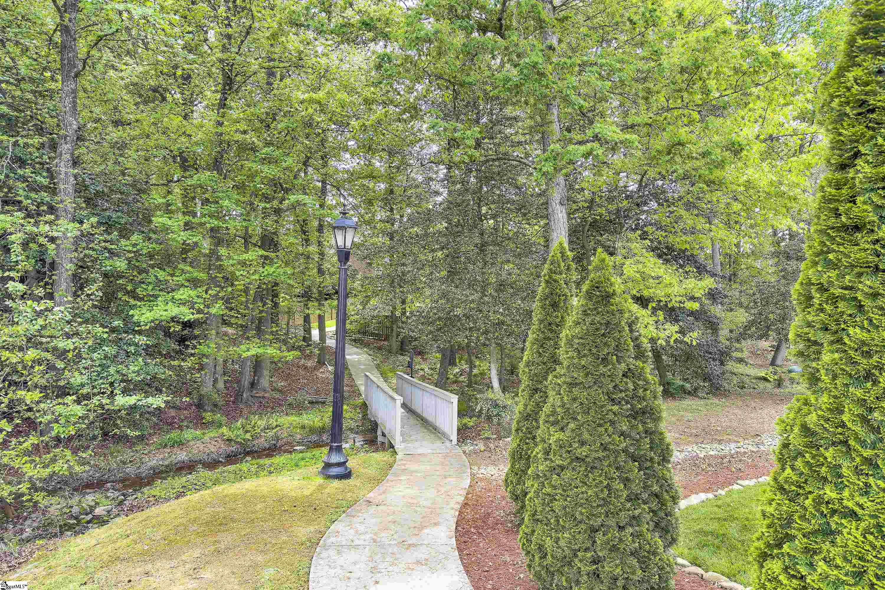400 Ladykirk Lane