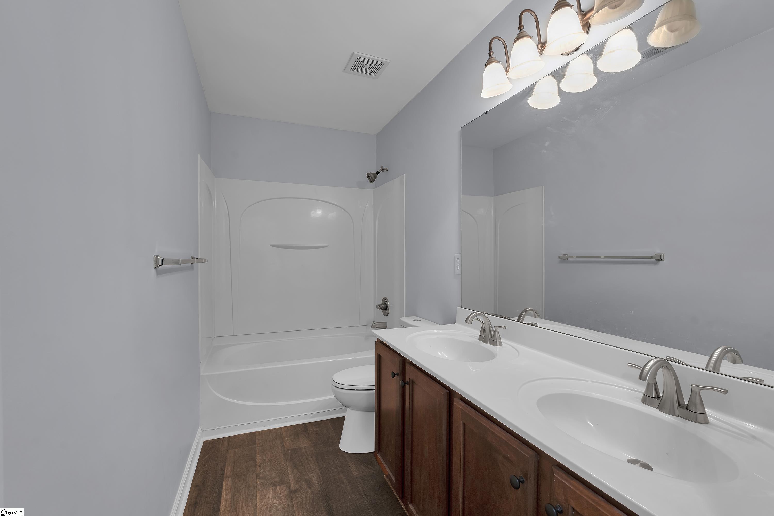 1 Meadowrise Lane