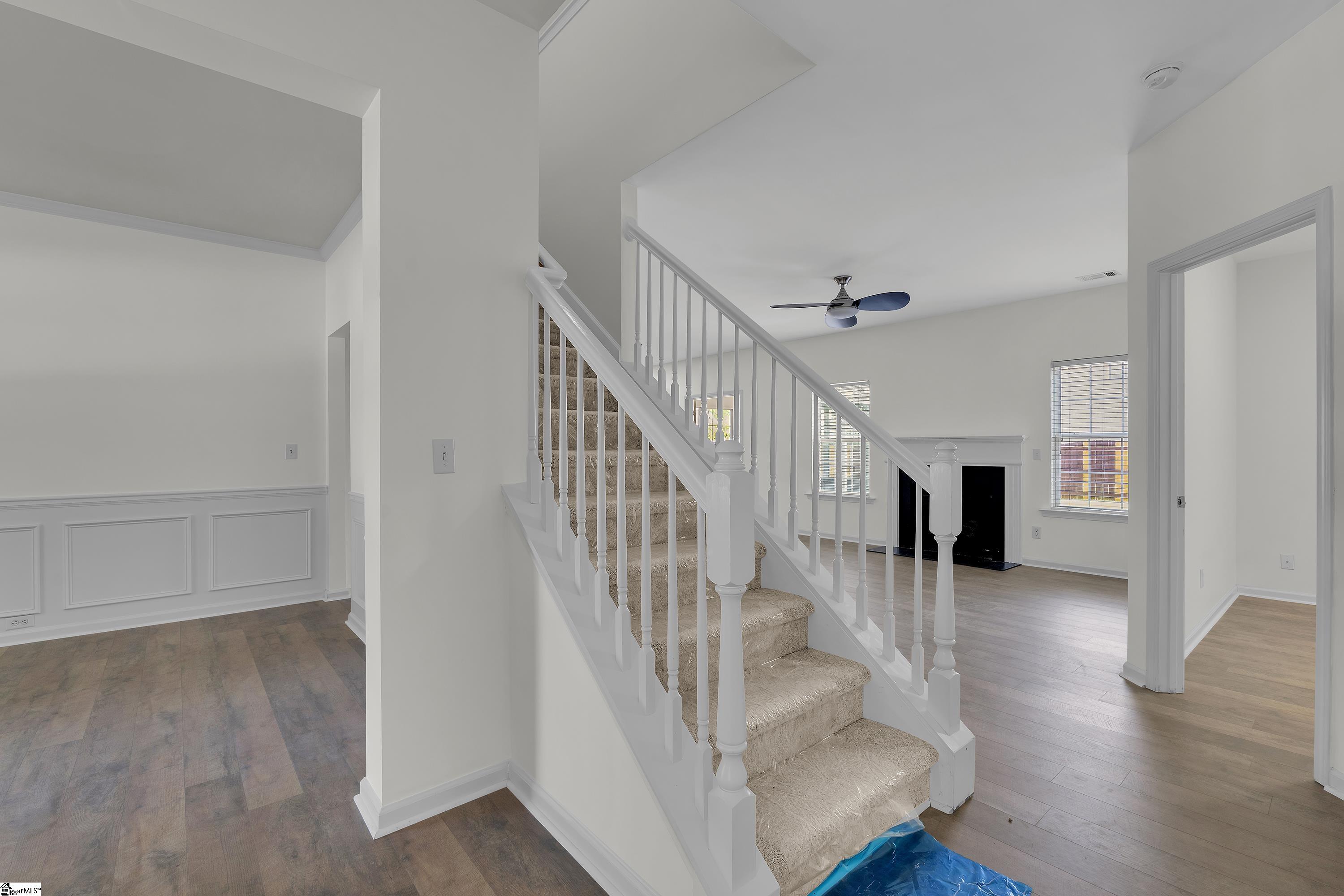 1 Meadowrise Lane