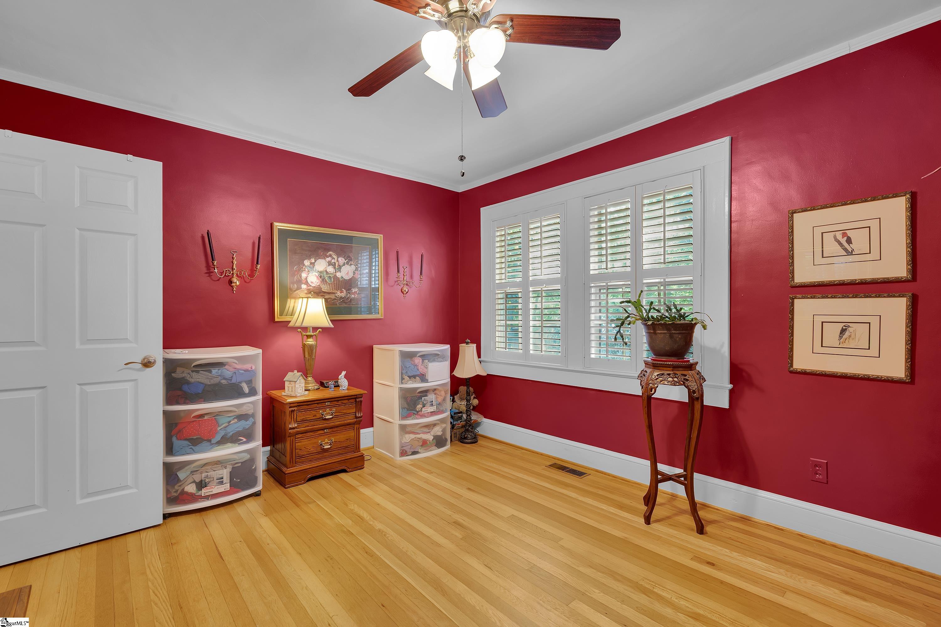 114 E Augusta Place