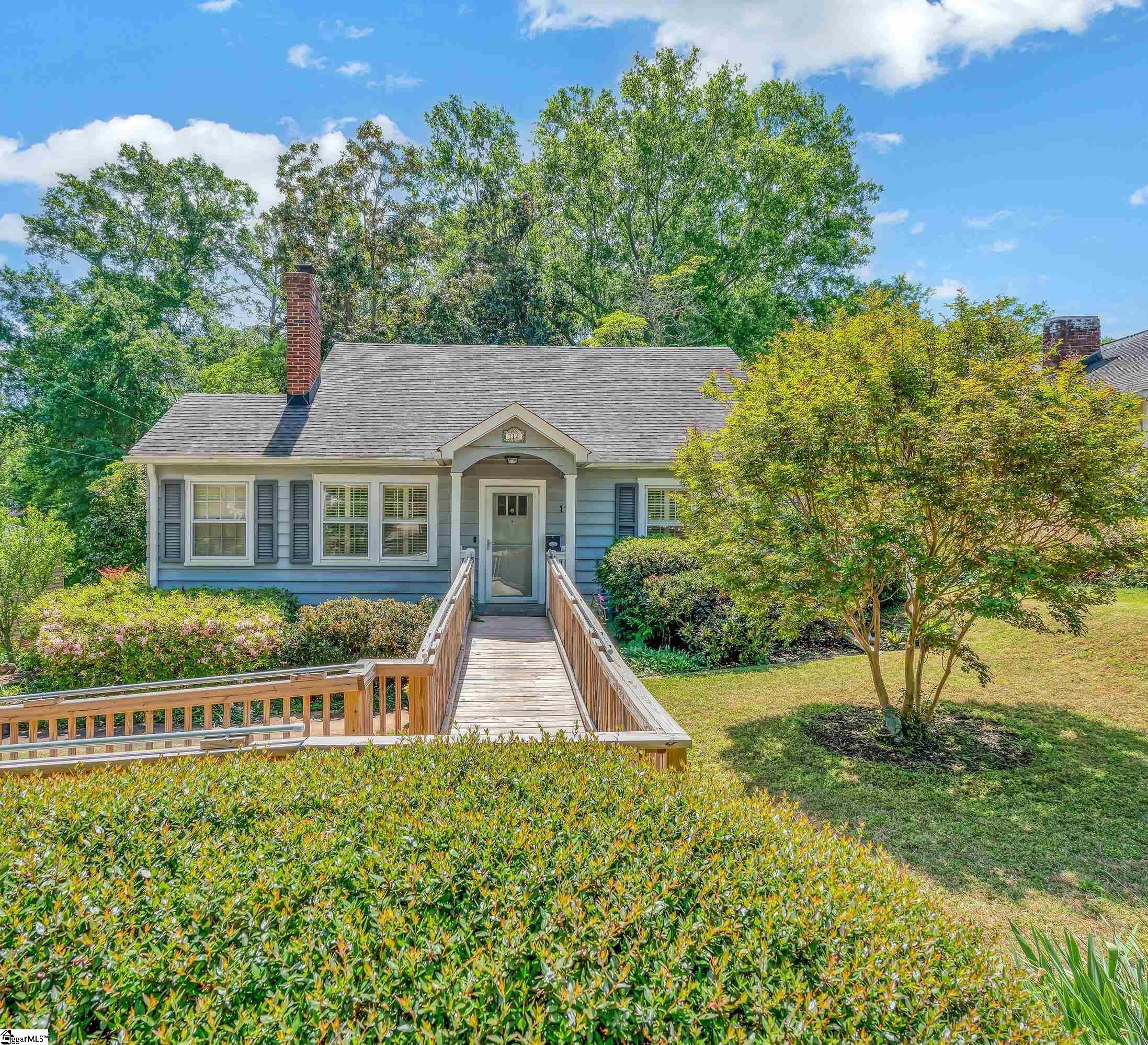 114 E Augusta Place