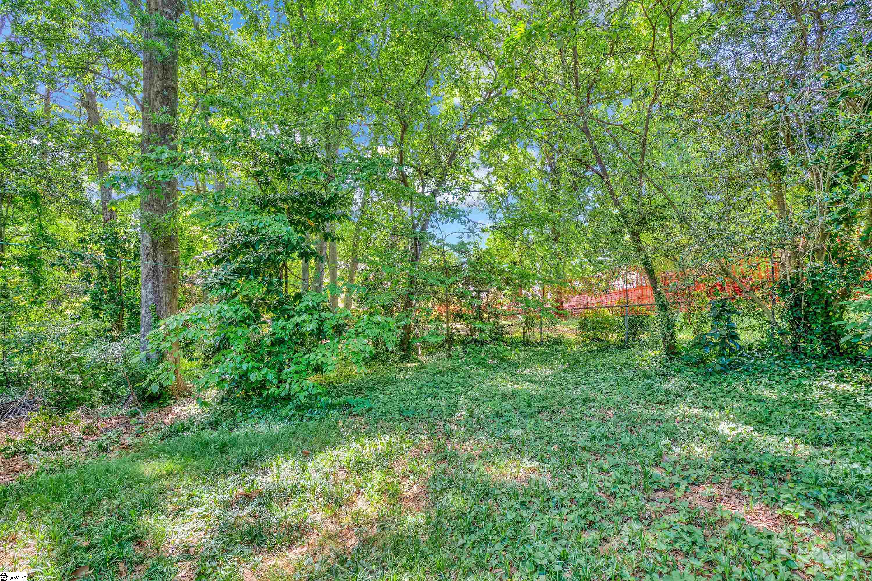 114 E Augusta Place