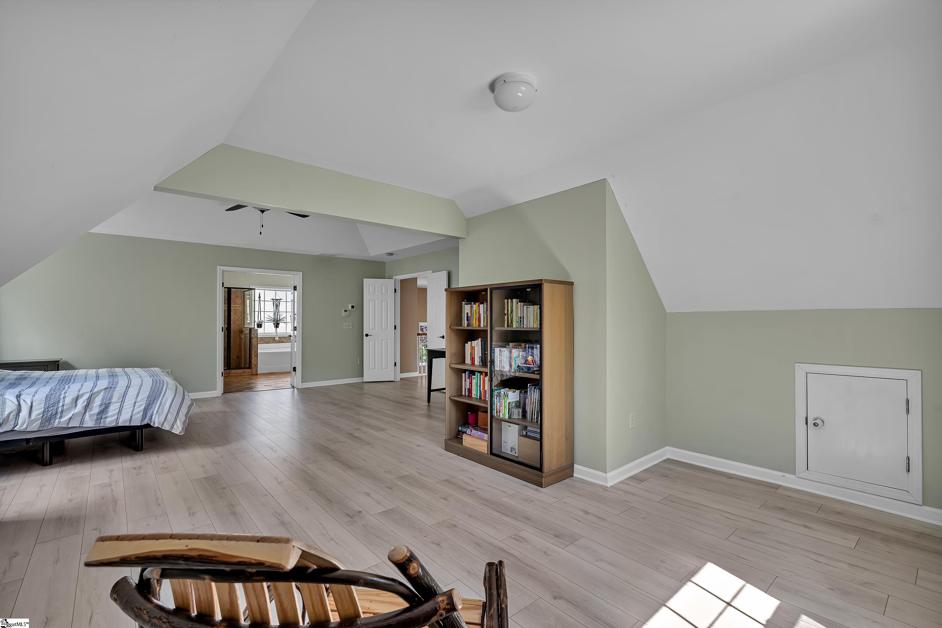 305 Saybrook Road