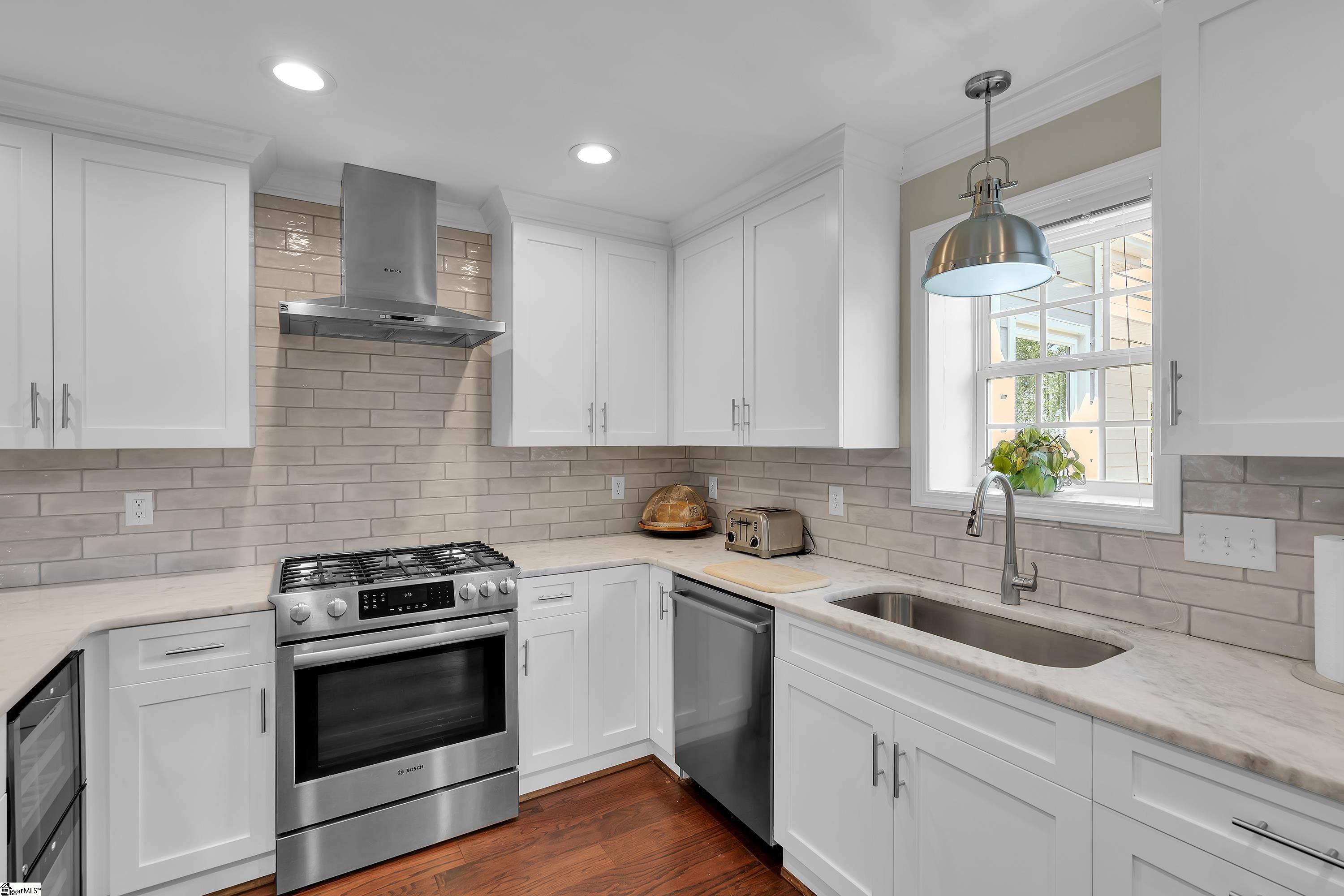 212 Sun Garden Court
