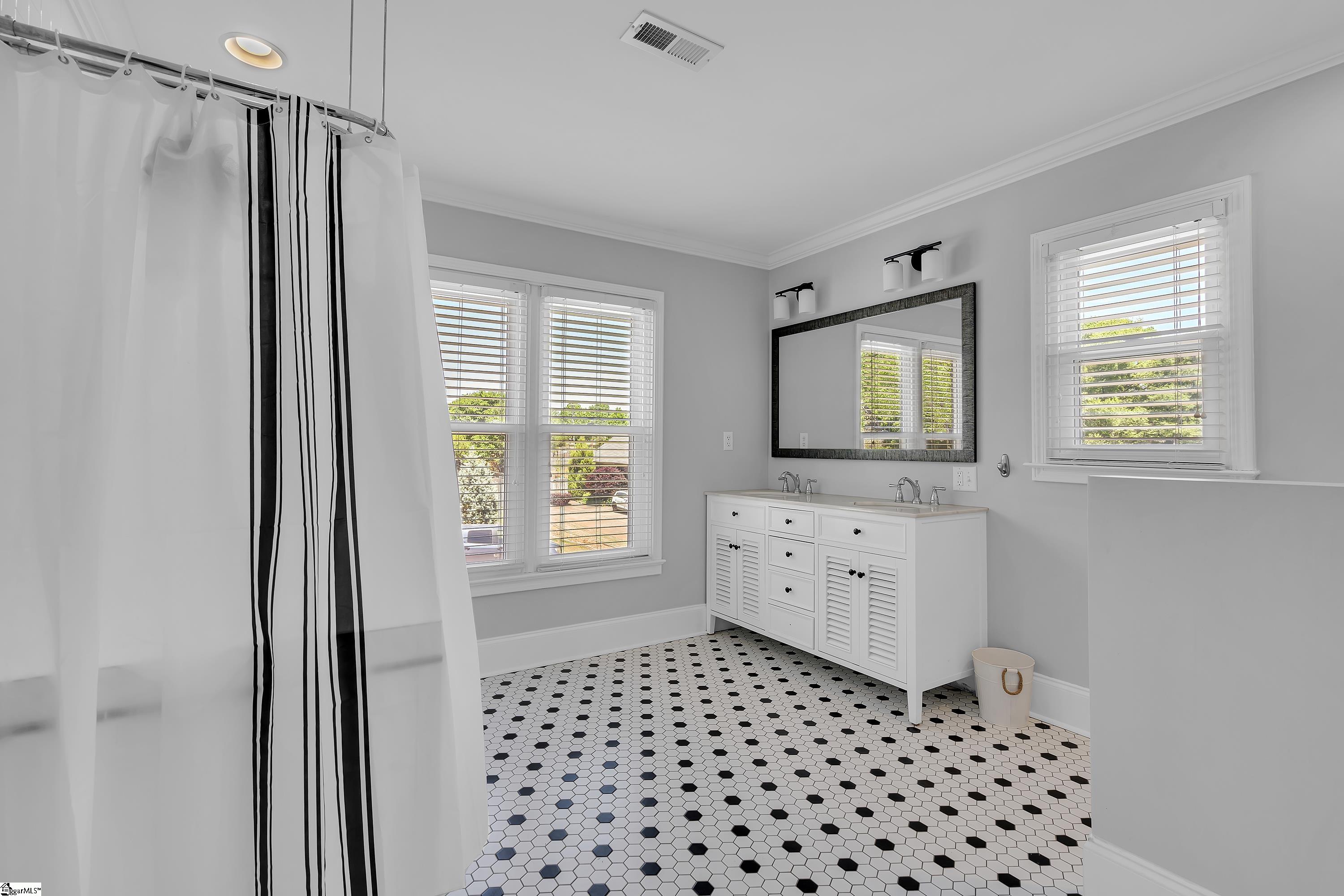 212 Sun Garden Court