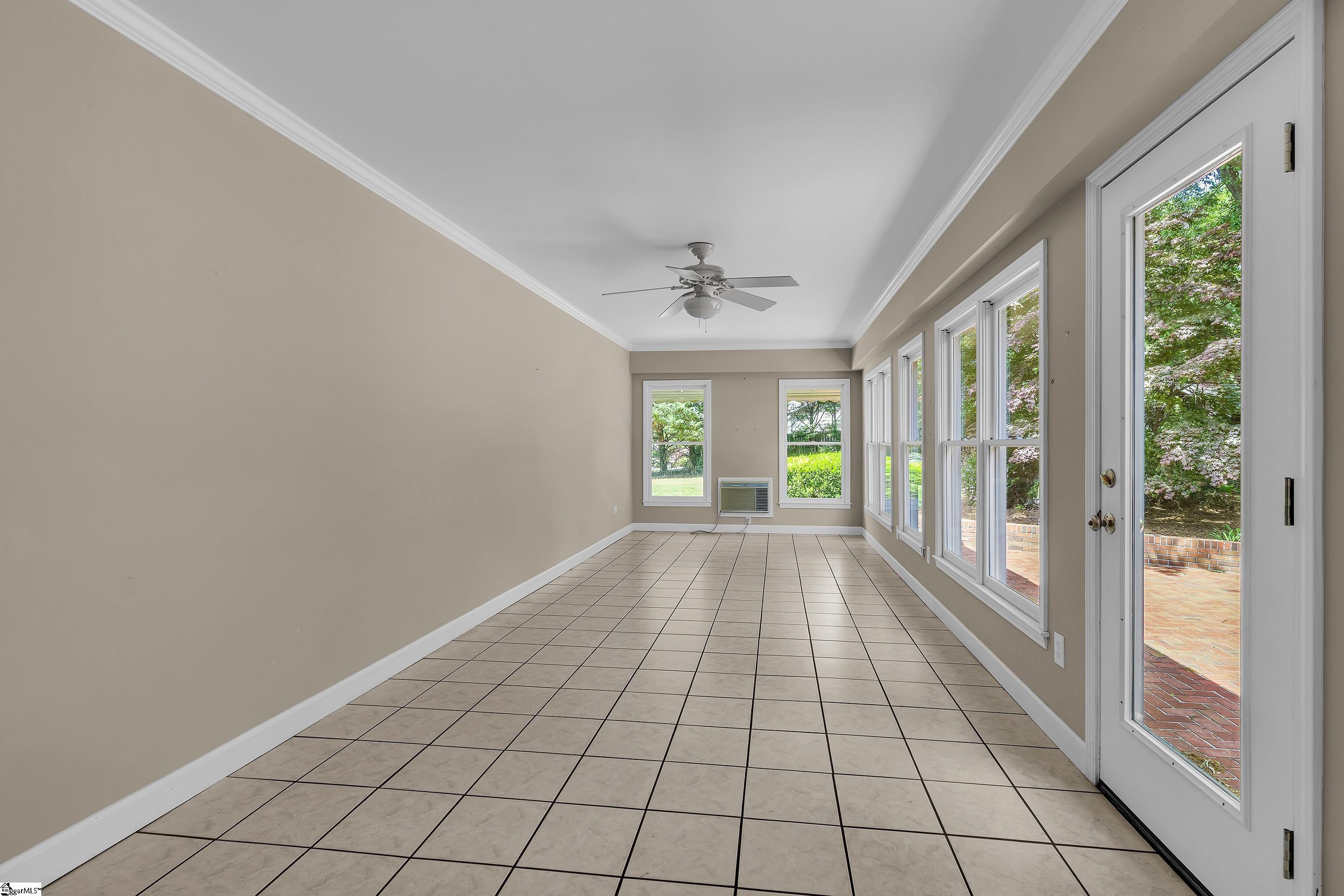 106 N Lady Slipper Lane