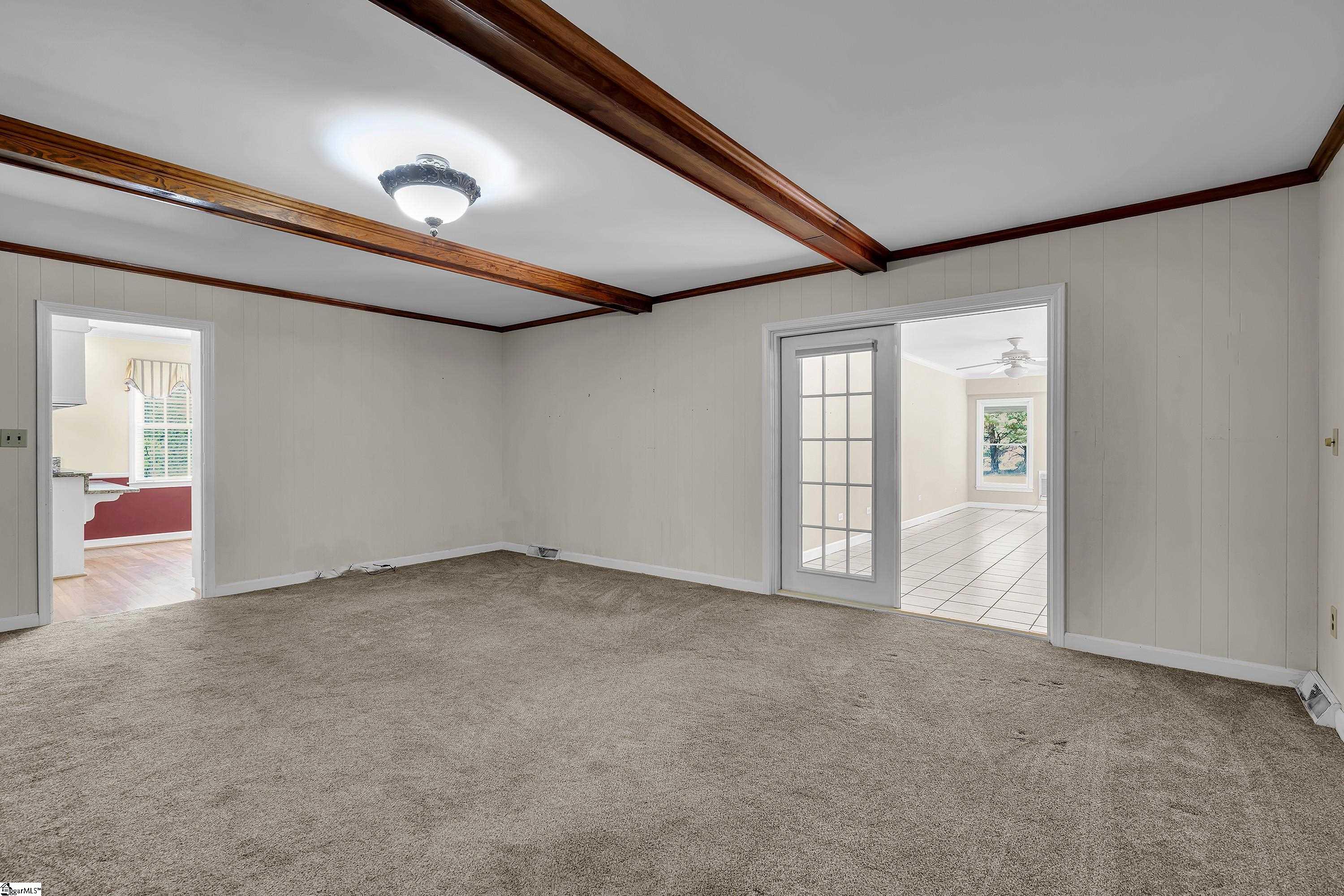 106 N Lady Slipper Lane